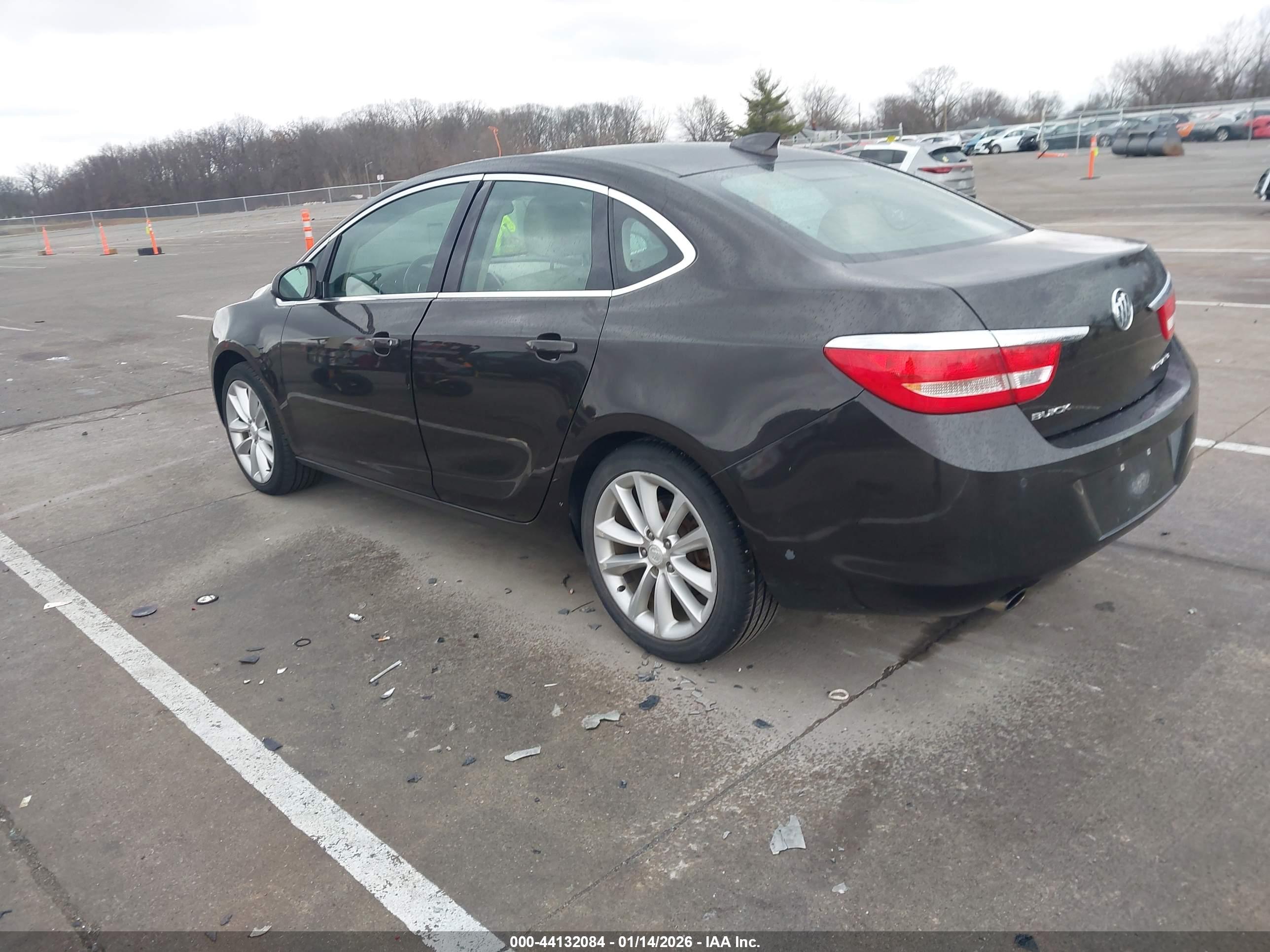 BUICK VERANO image 3