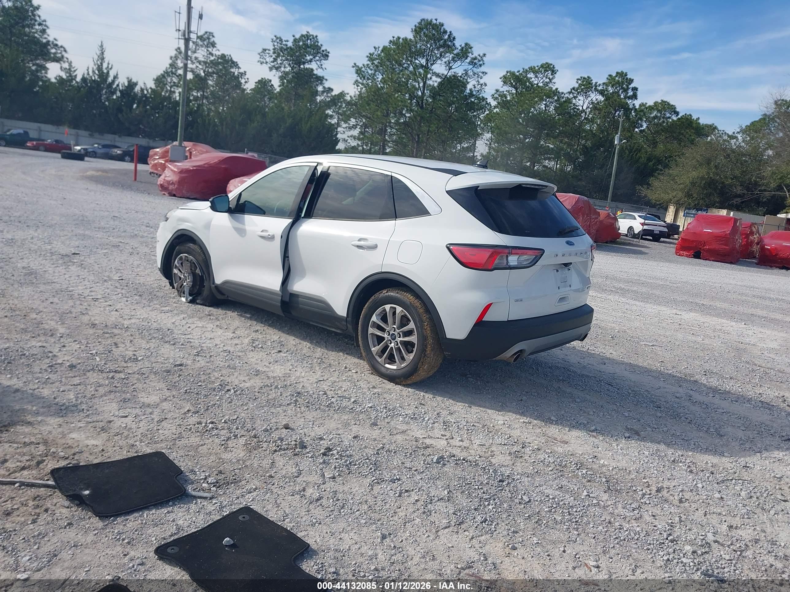 FORD ESCAPE image 3