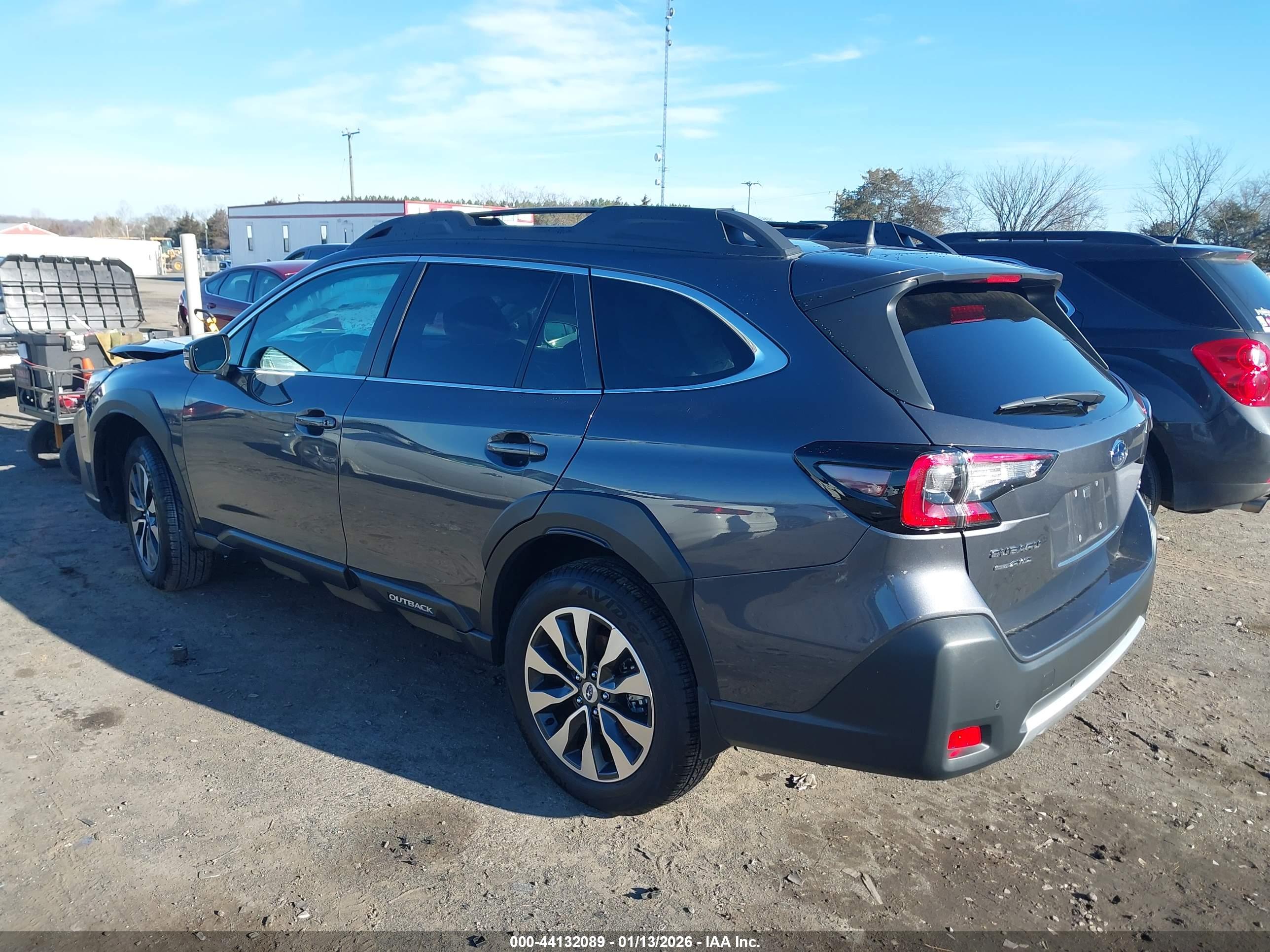 SUBARU OUTBACK image 3