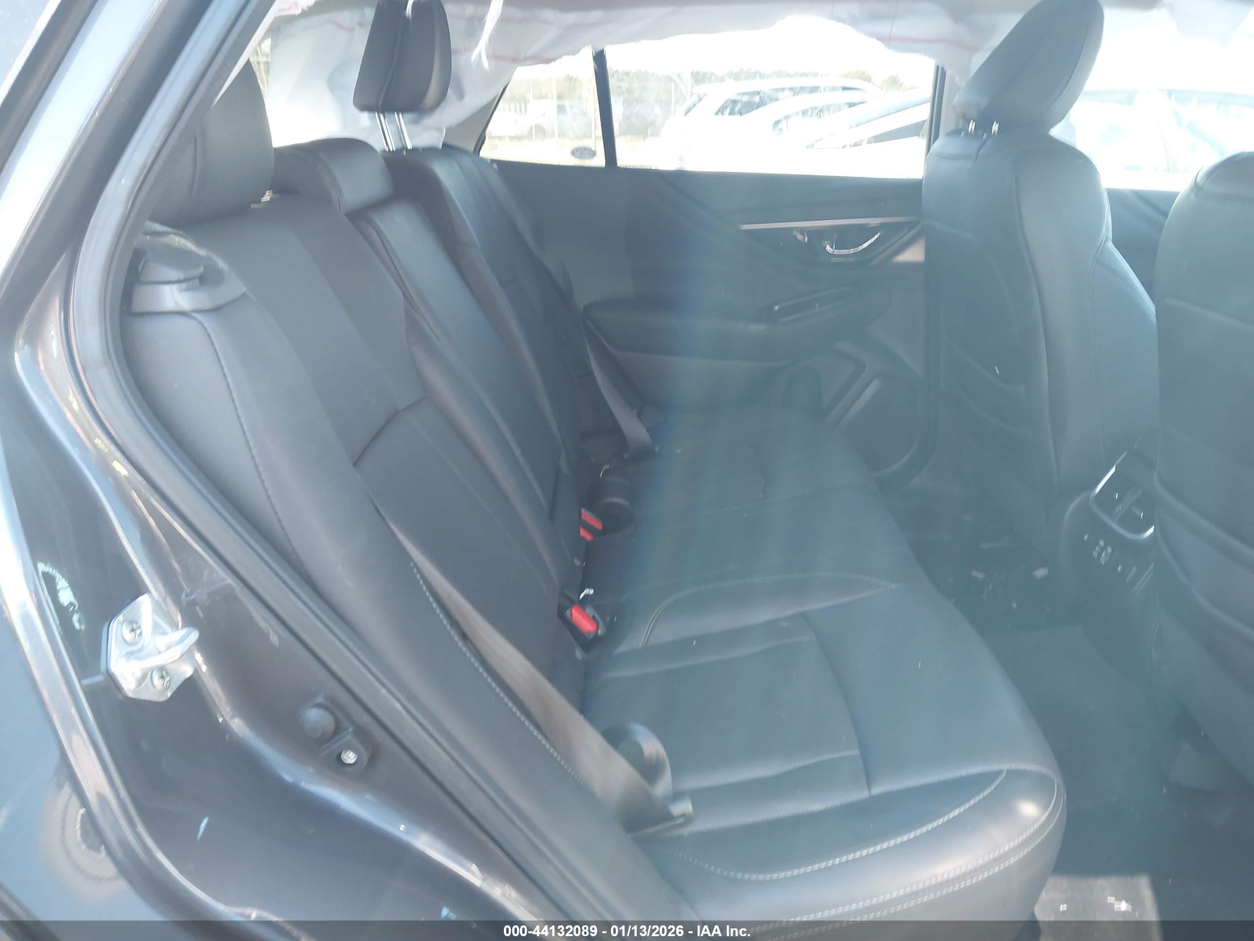 SUBARU OUTBACK image 8