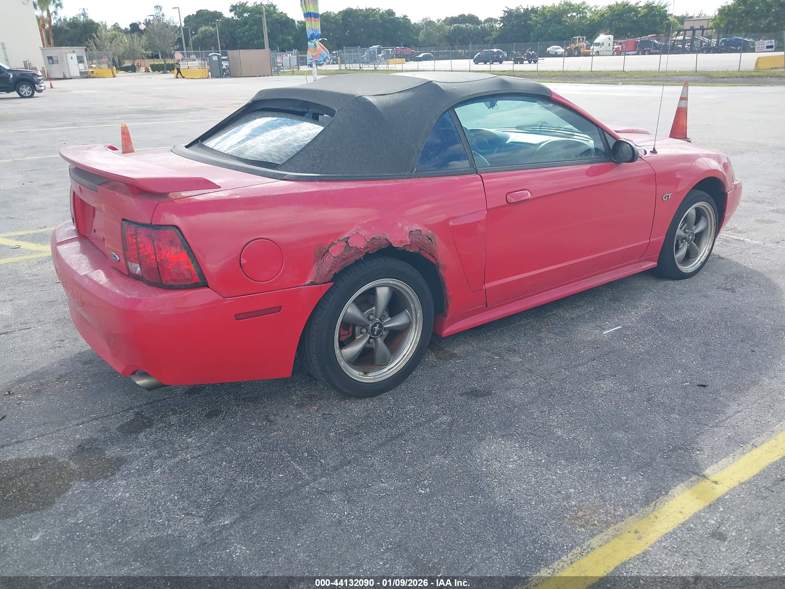 FORD MUSTANG image 4