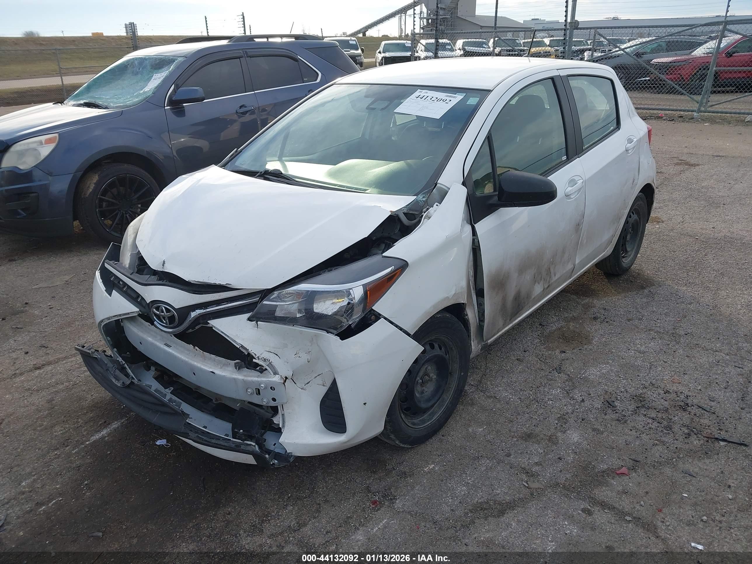 TOYOTA YARIS image 2