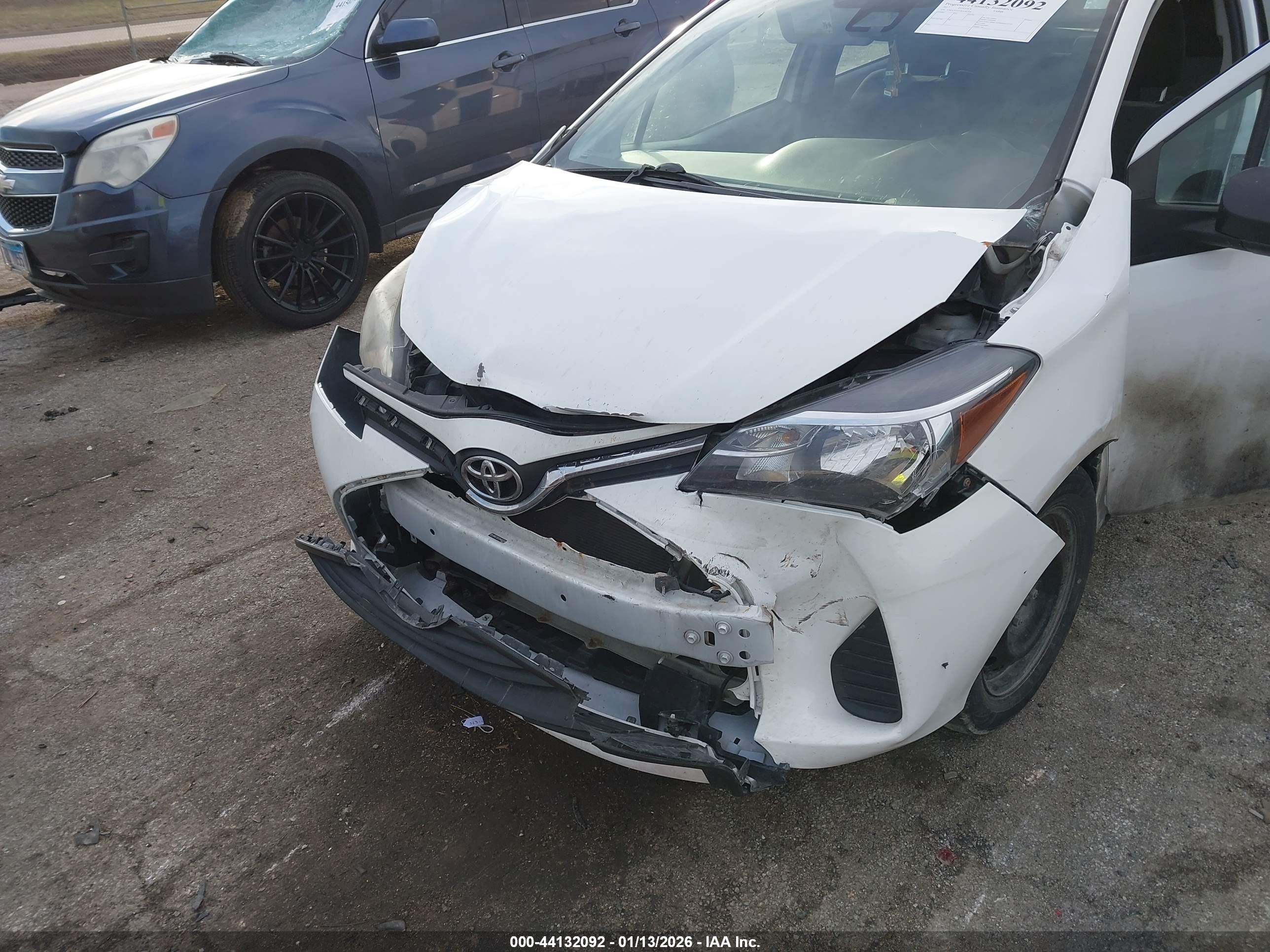 TOYOTA YARIS image 6