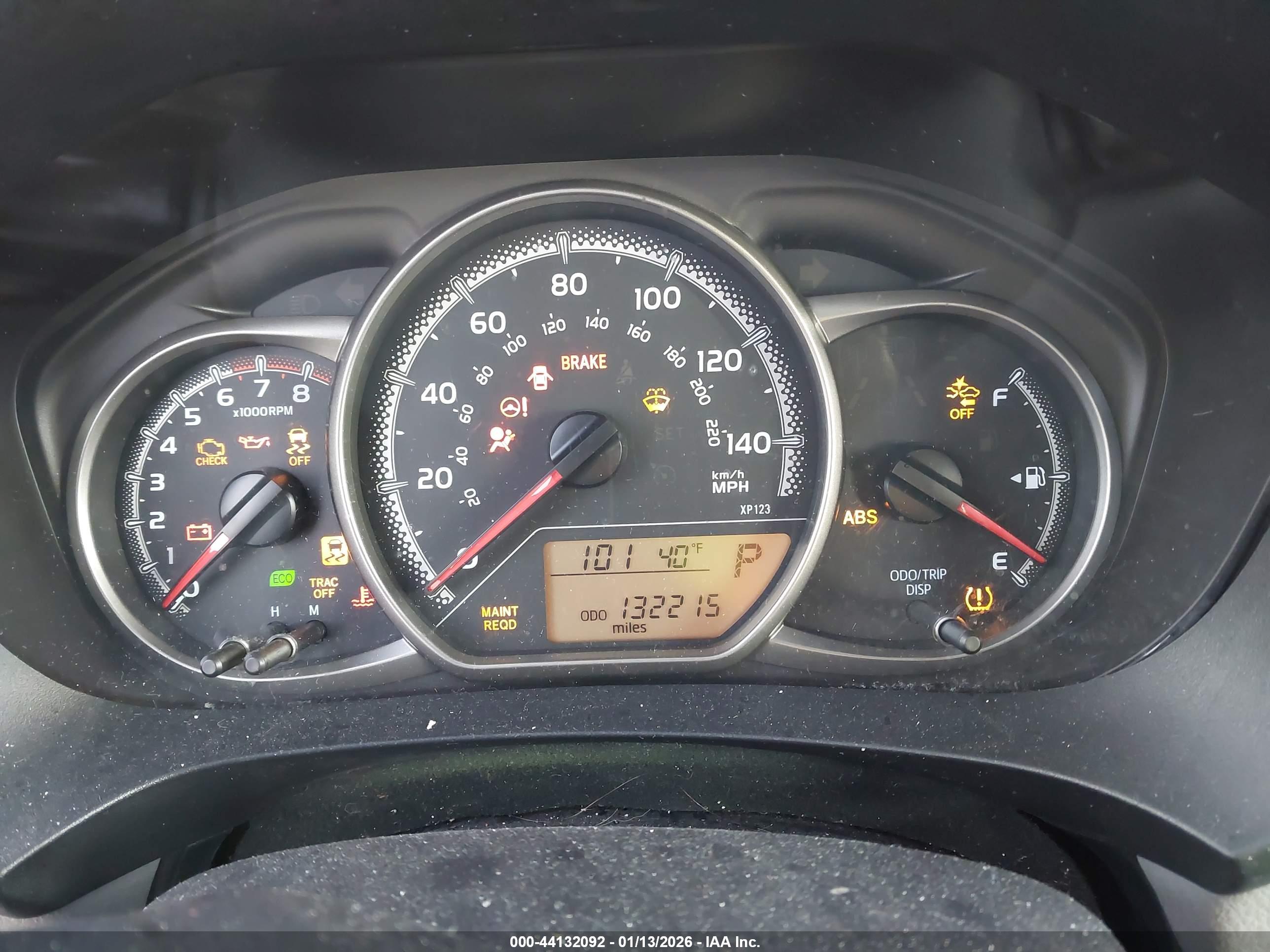 TOYOTA YARIS image 7