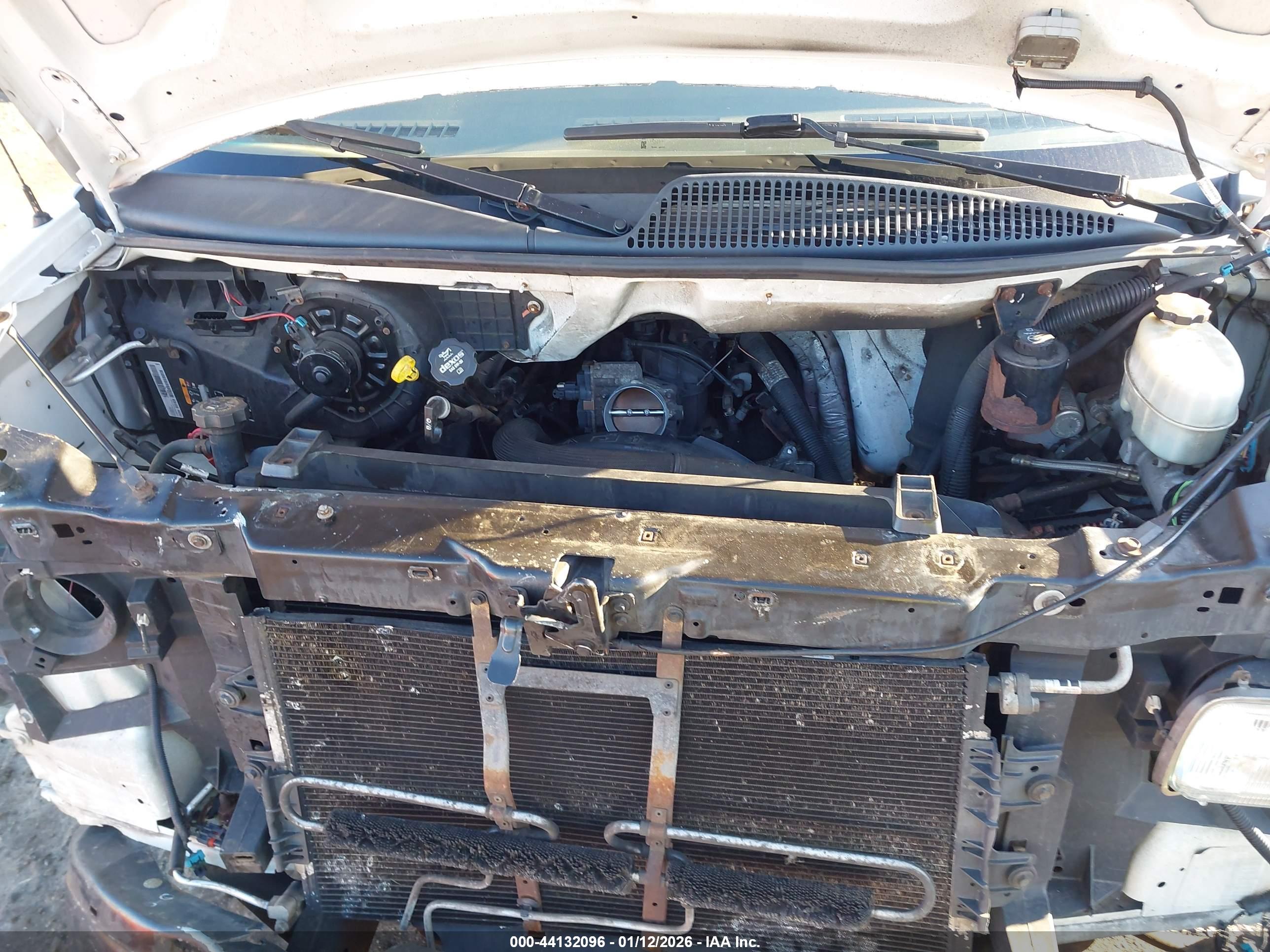 CHEVROLET EXPRESS image 10