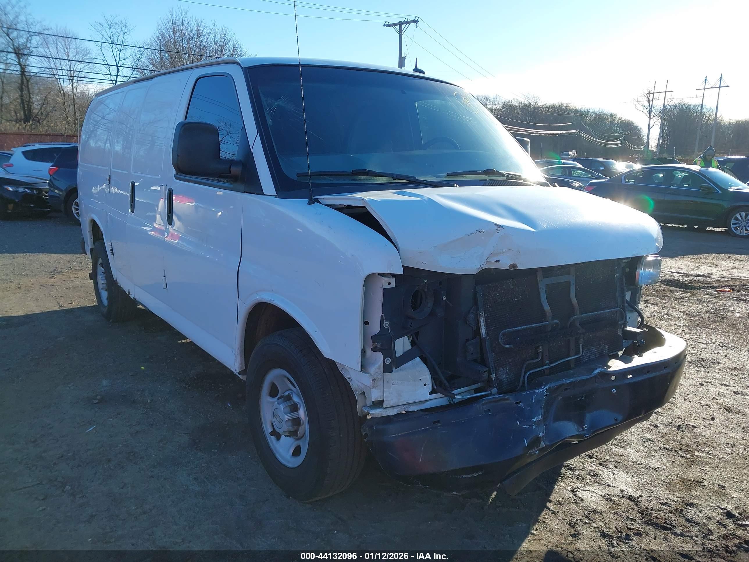 CHEVROLET EXPRESS image 6