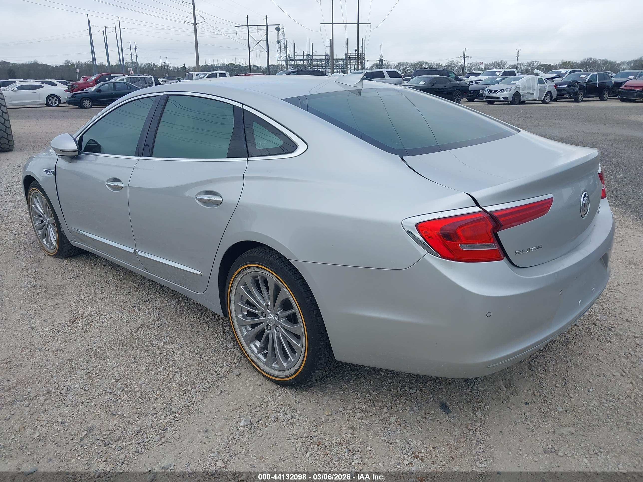 BUICK LACROSSE image 3