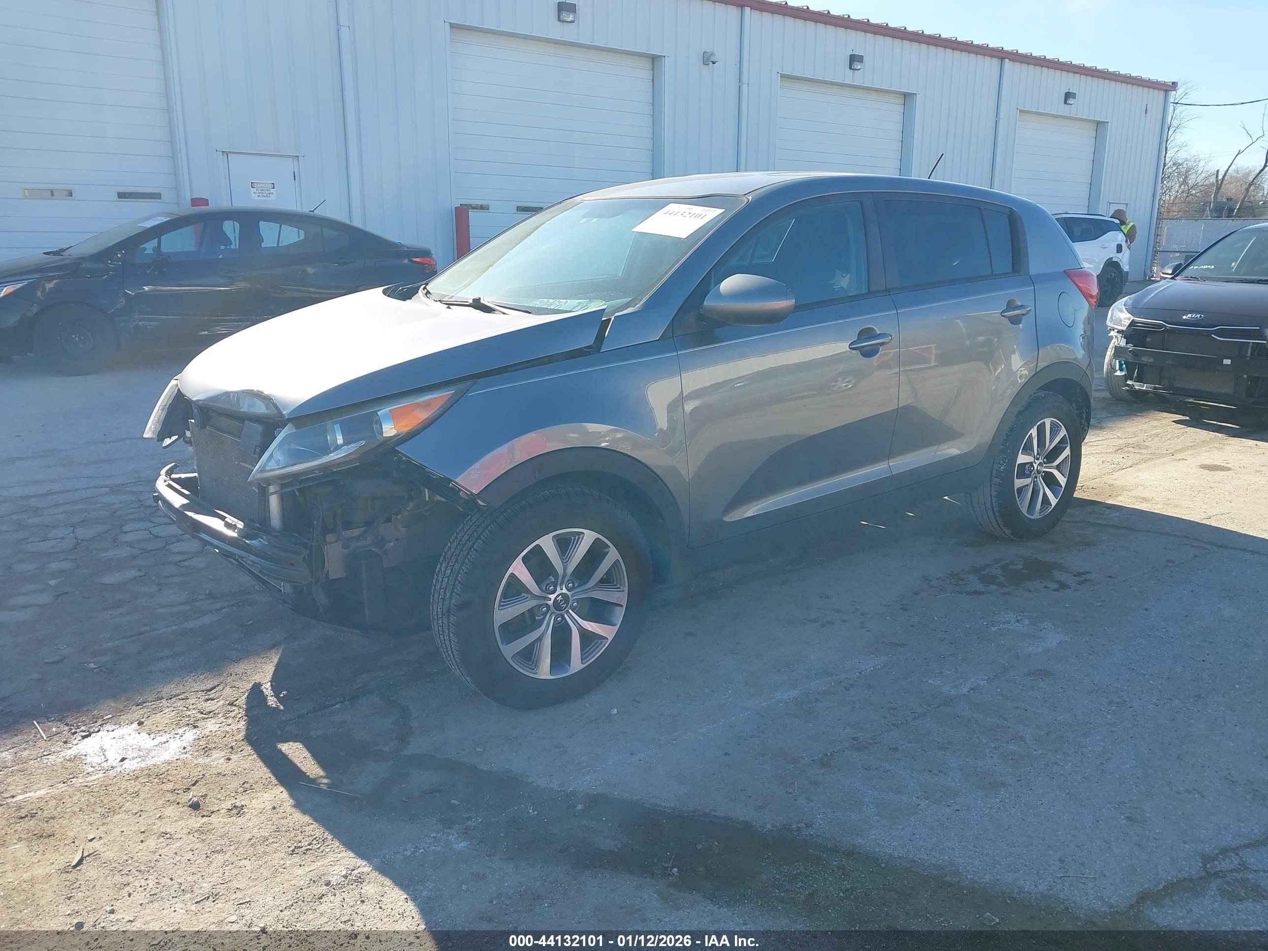 KIA SPORTAGE image 2
