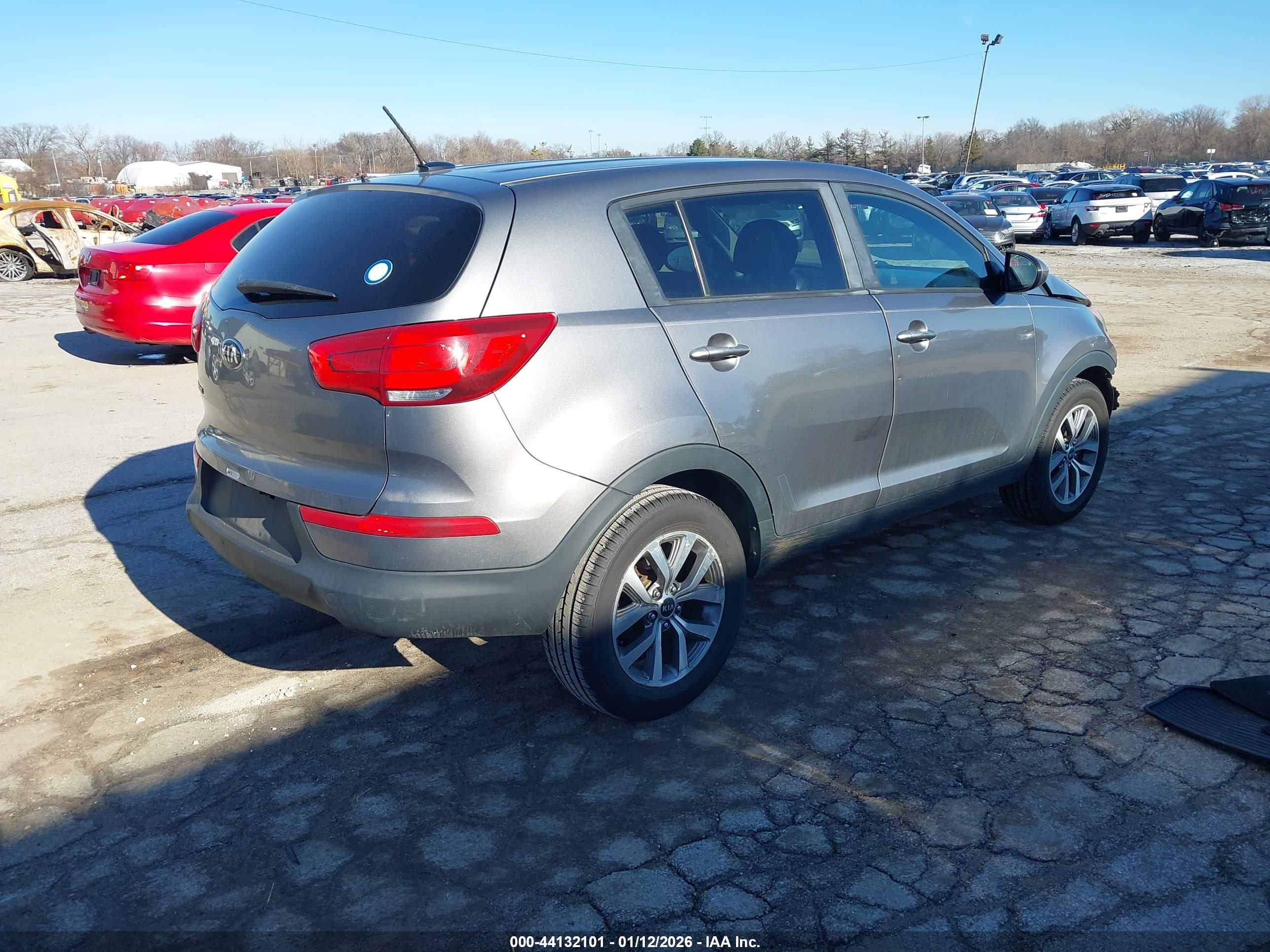 KIA SPORTAGE image 4