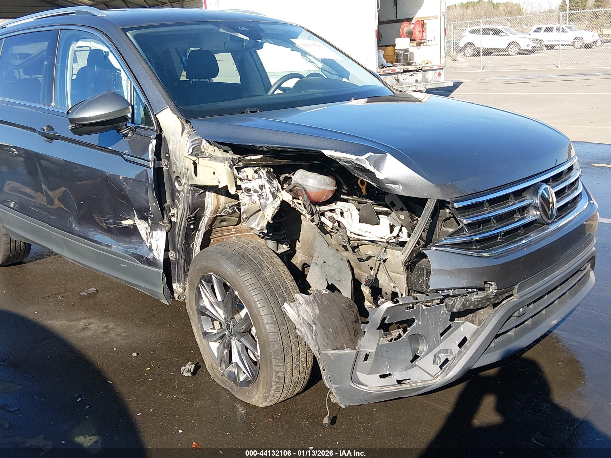 VOLKSWAGEN TIGUAN image 6