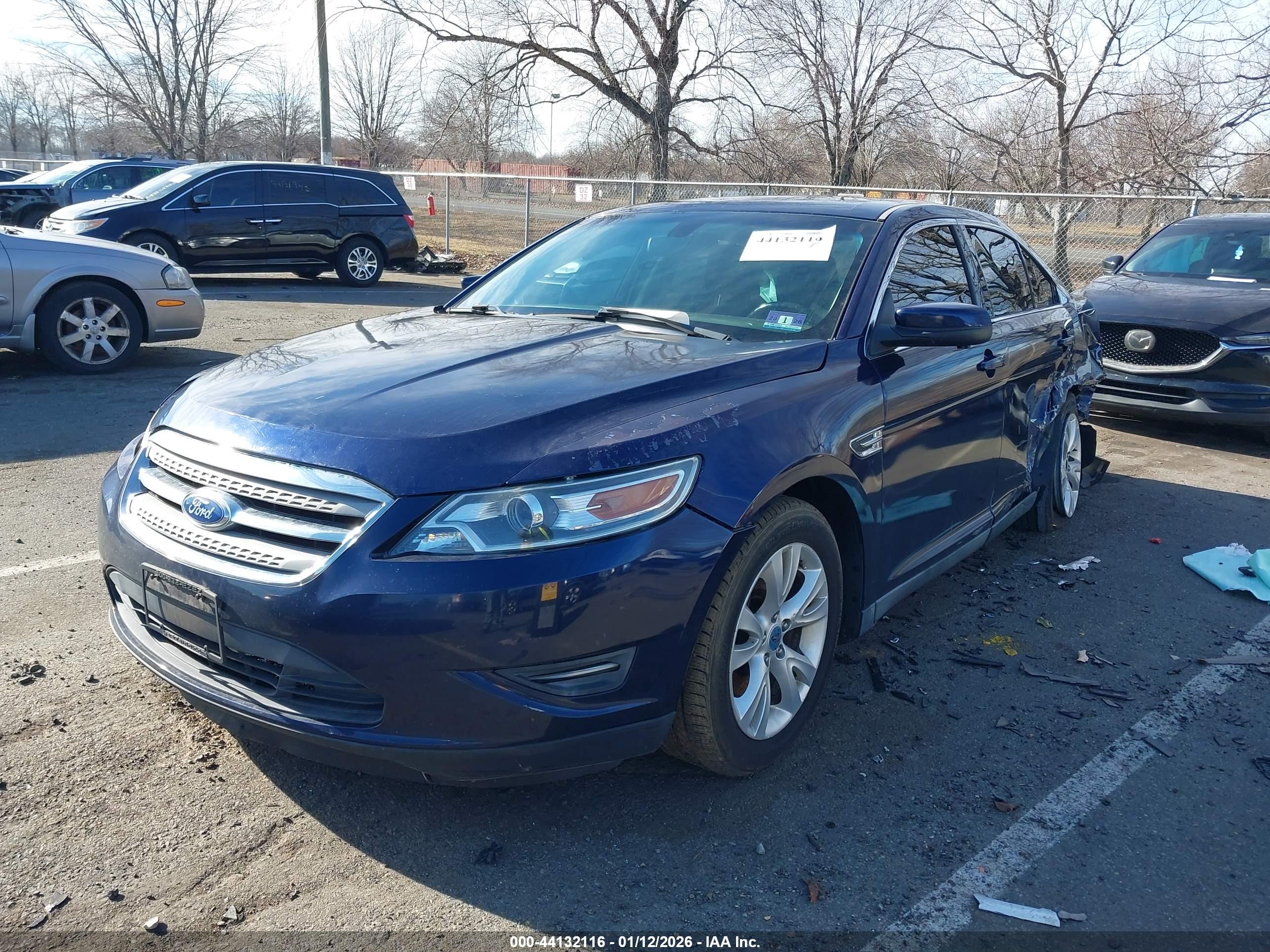 FORD TAURUS image 2
