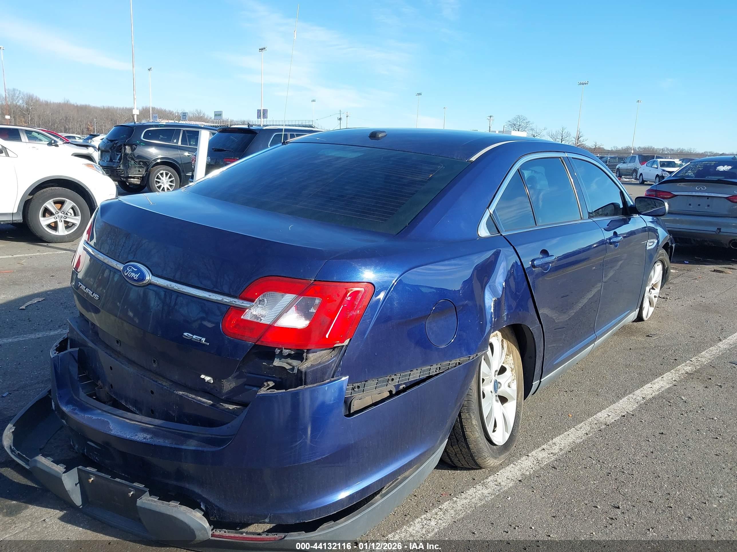 FORD TAURUS image 4