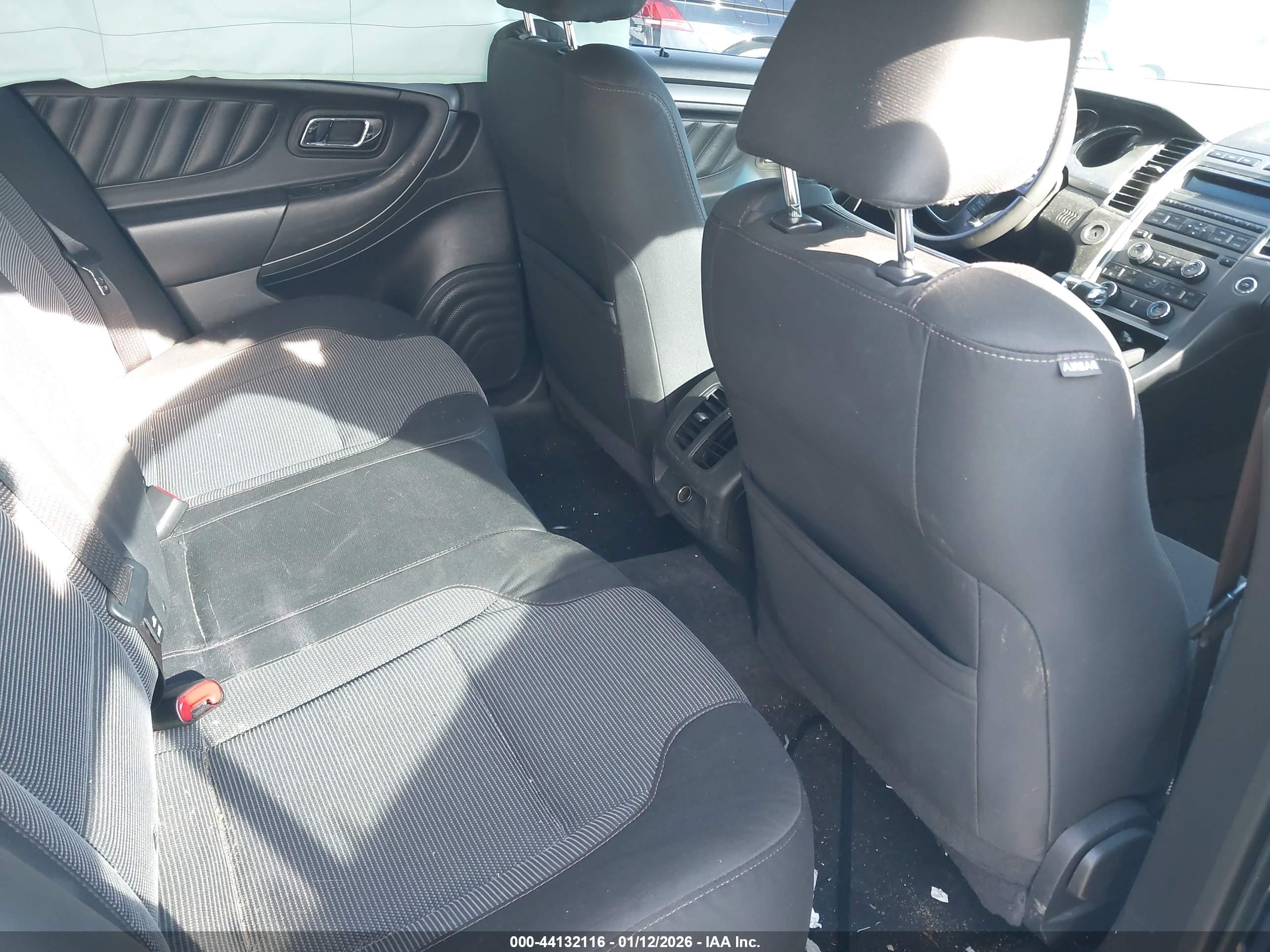 FORD TAURUS image 8