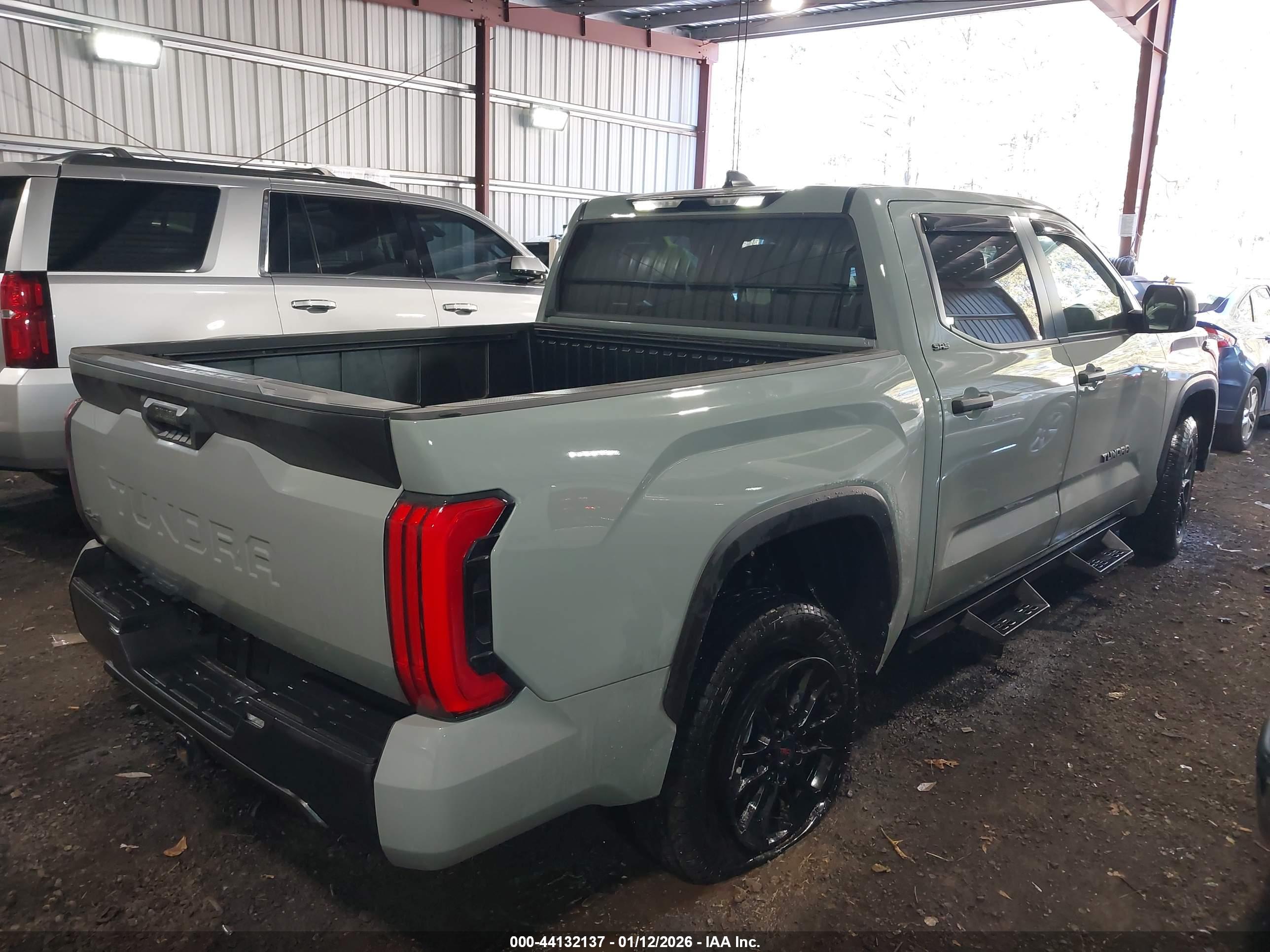 TOYOTA TUNDRA image 4