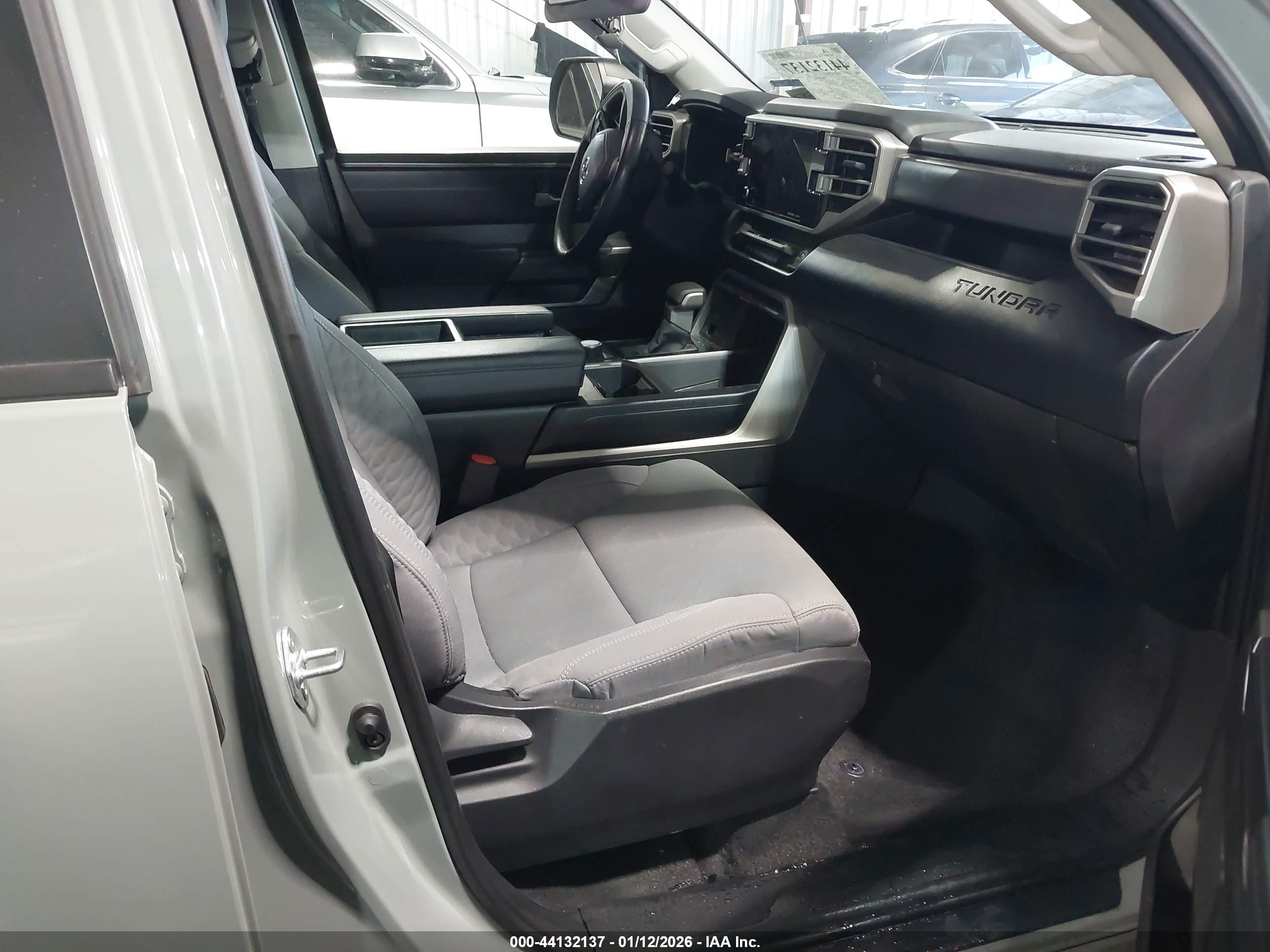 TOYOTA TUNDRA image 5