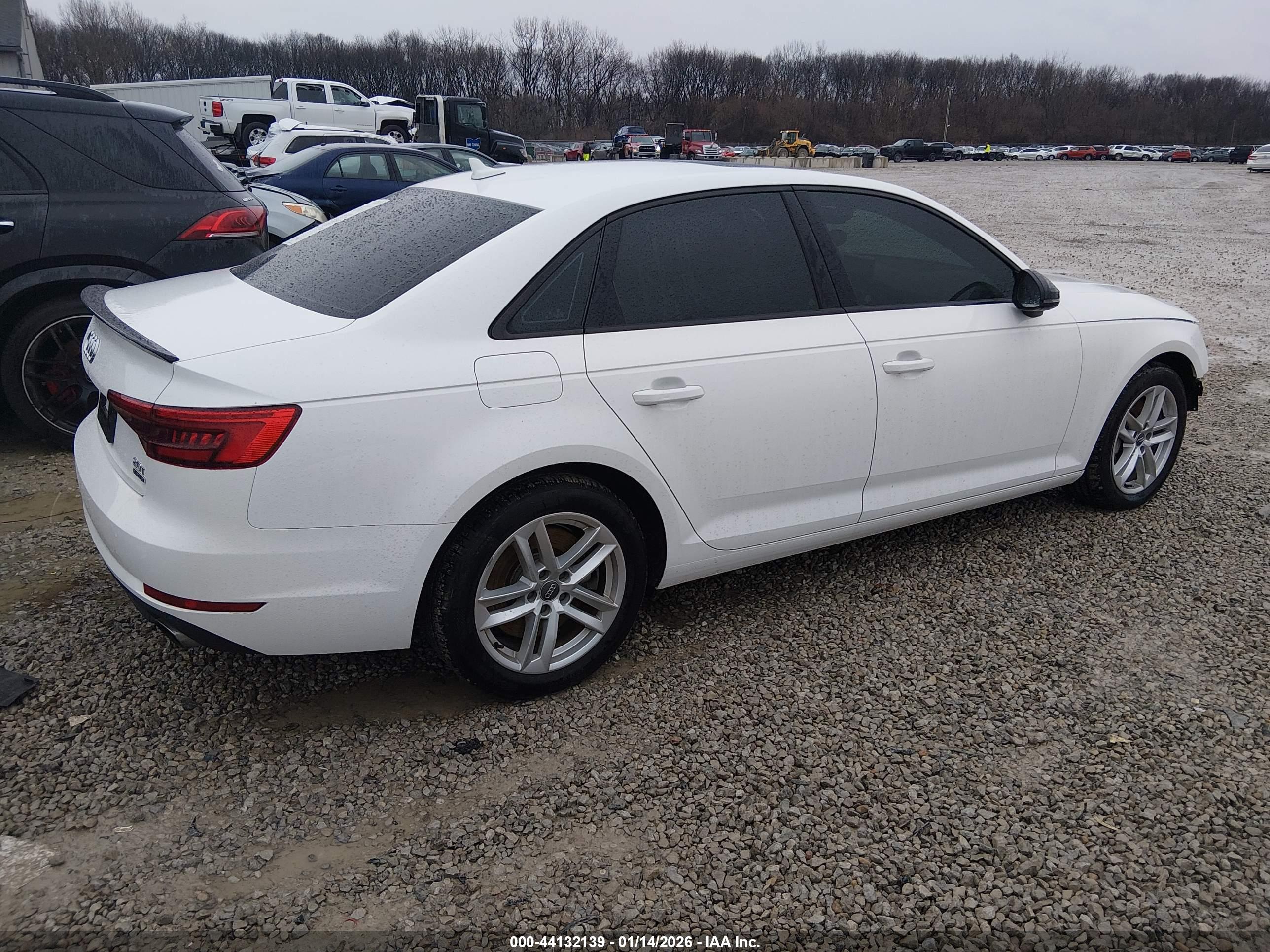 AUDI A4 image 4