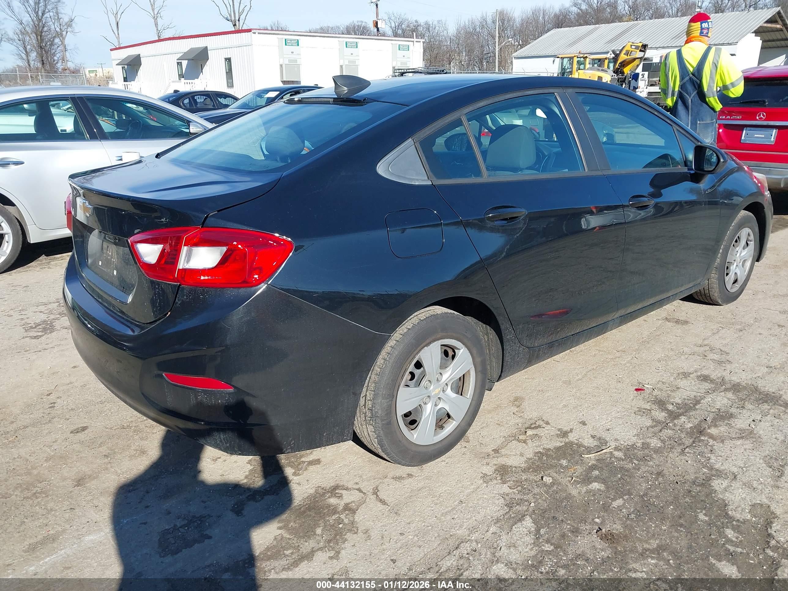 CHEVROLET CRUZE image 4