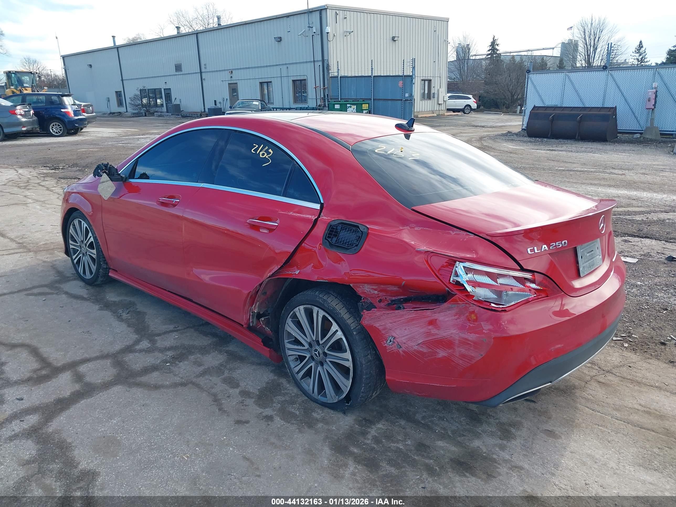 MERCEDES-BENZ CLA image 3
