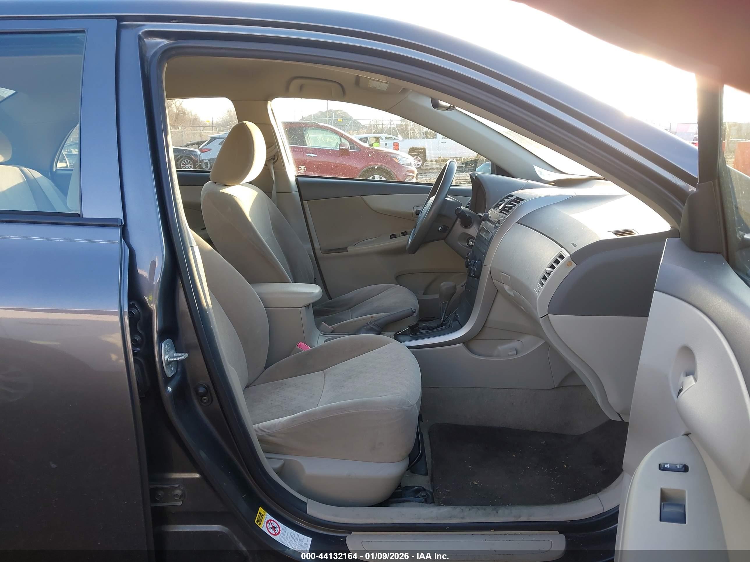 TOYOTA COROLLA image 5