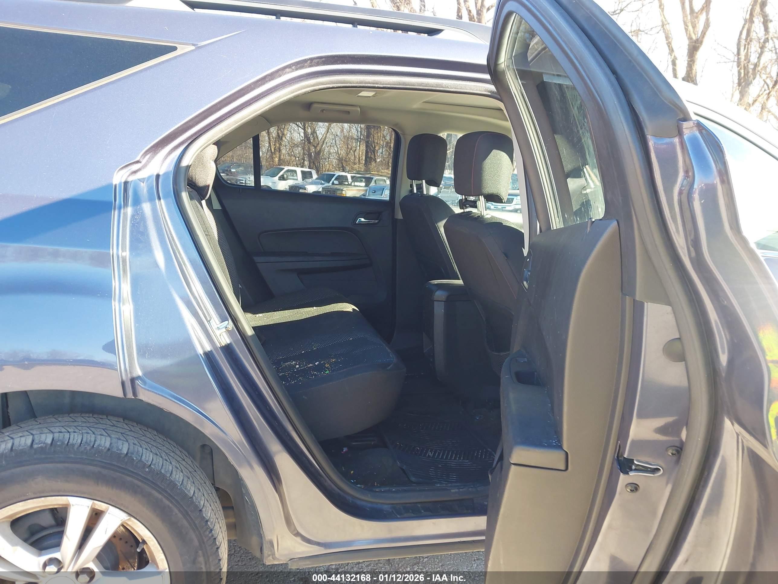 CHEVROLET EQUINOX image 8