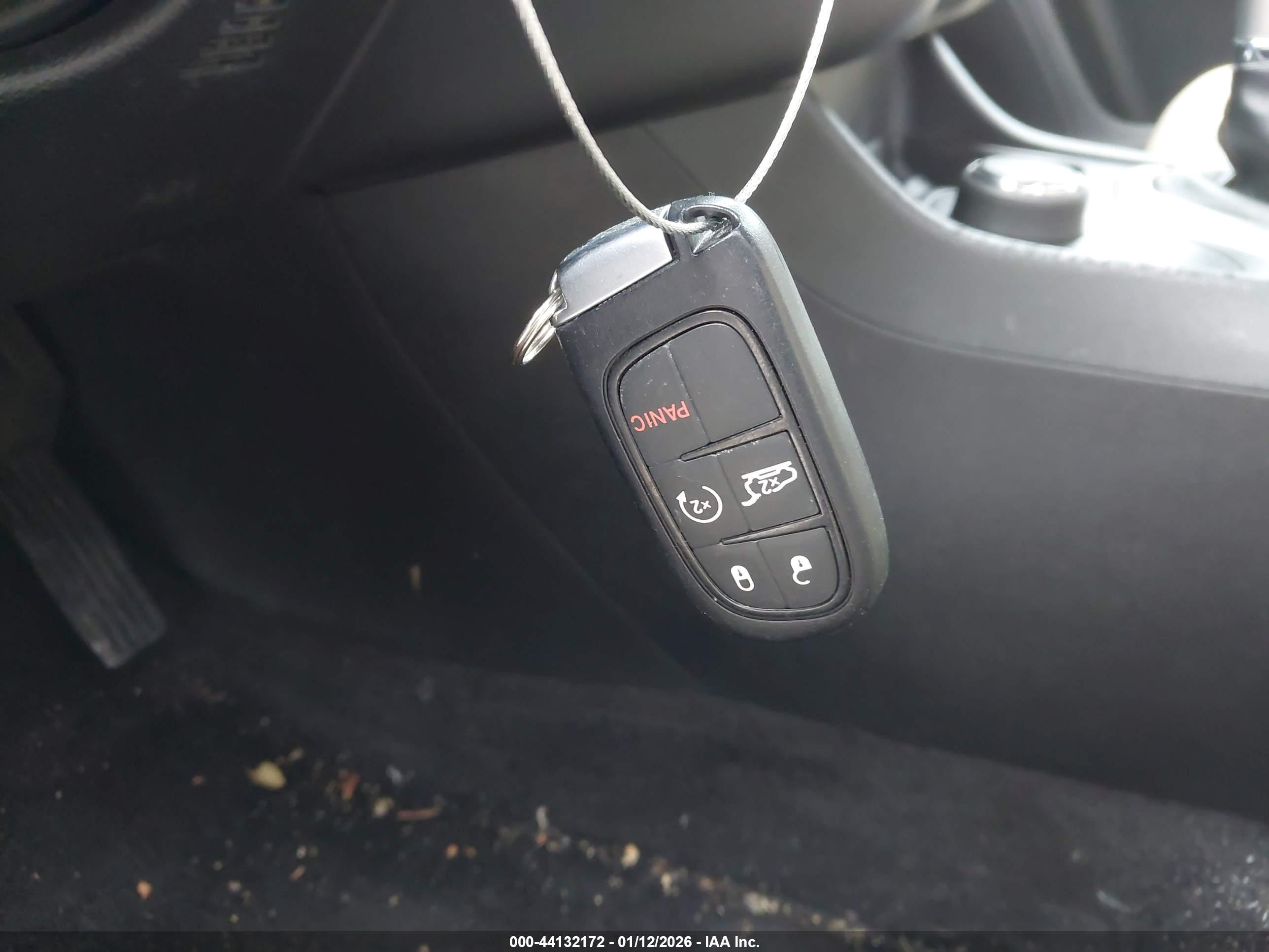 JEEP CHEROKEE image 11