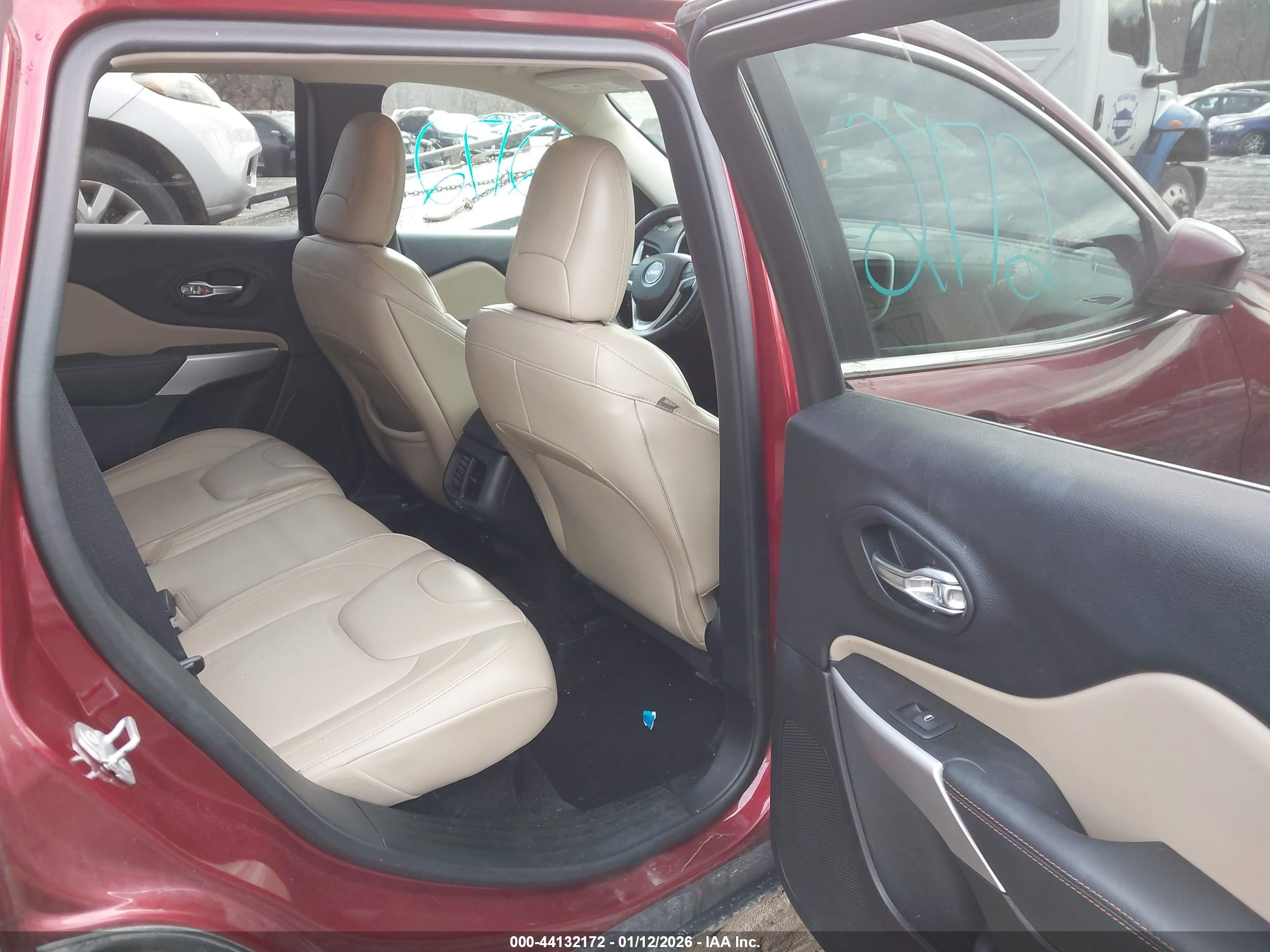 JEEP CHEROKEE image 8