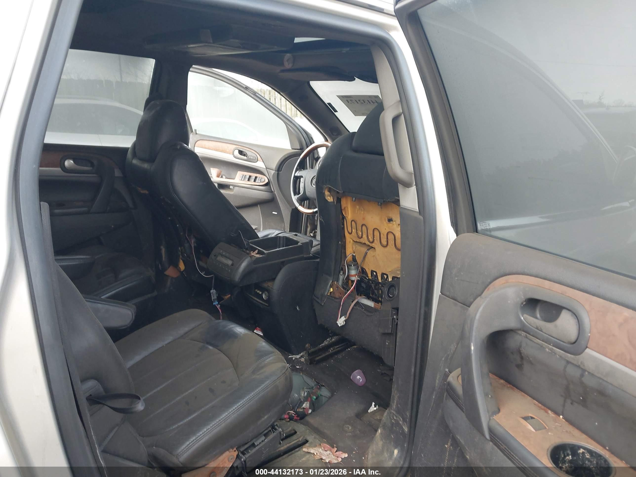 BUICK ENCLAVE image 8
