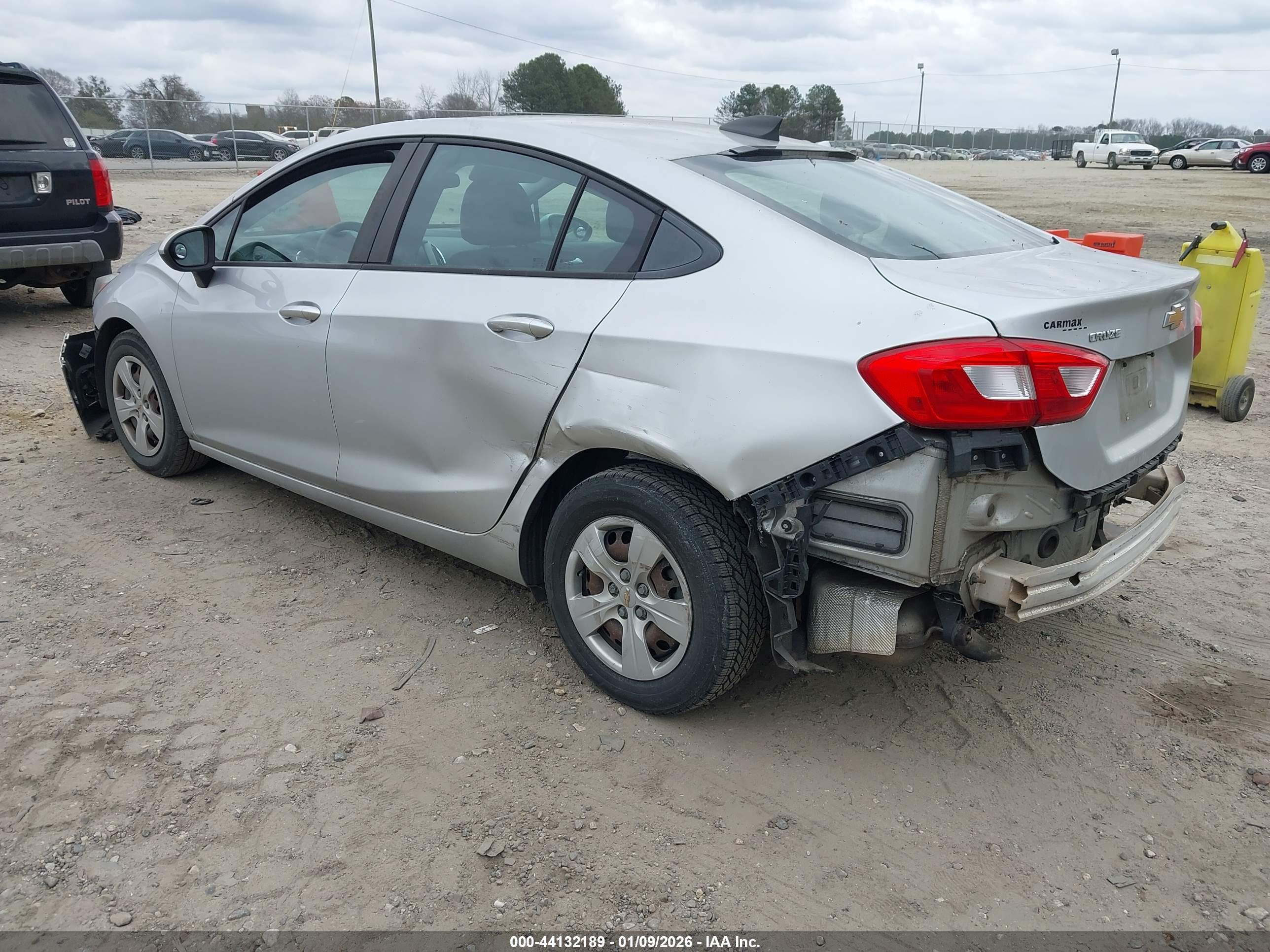 CHEVROLET CRUZE image 3