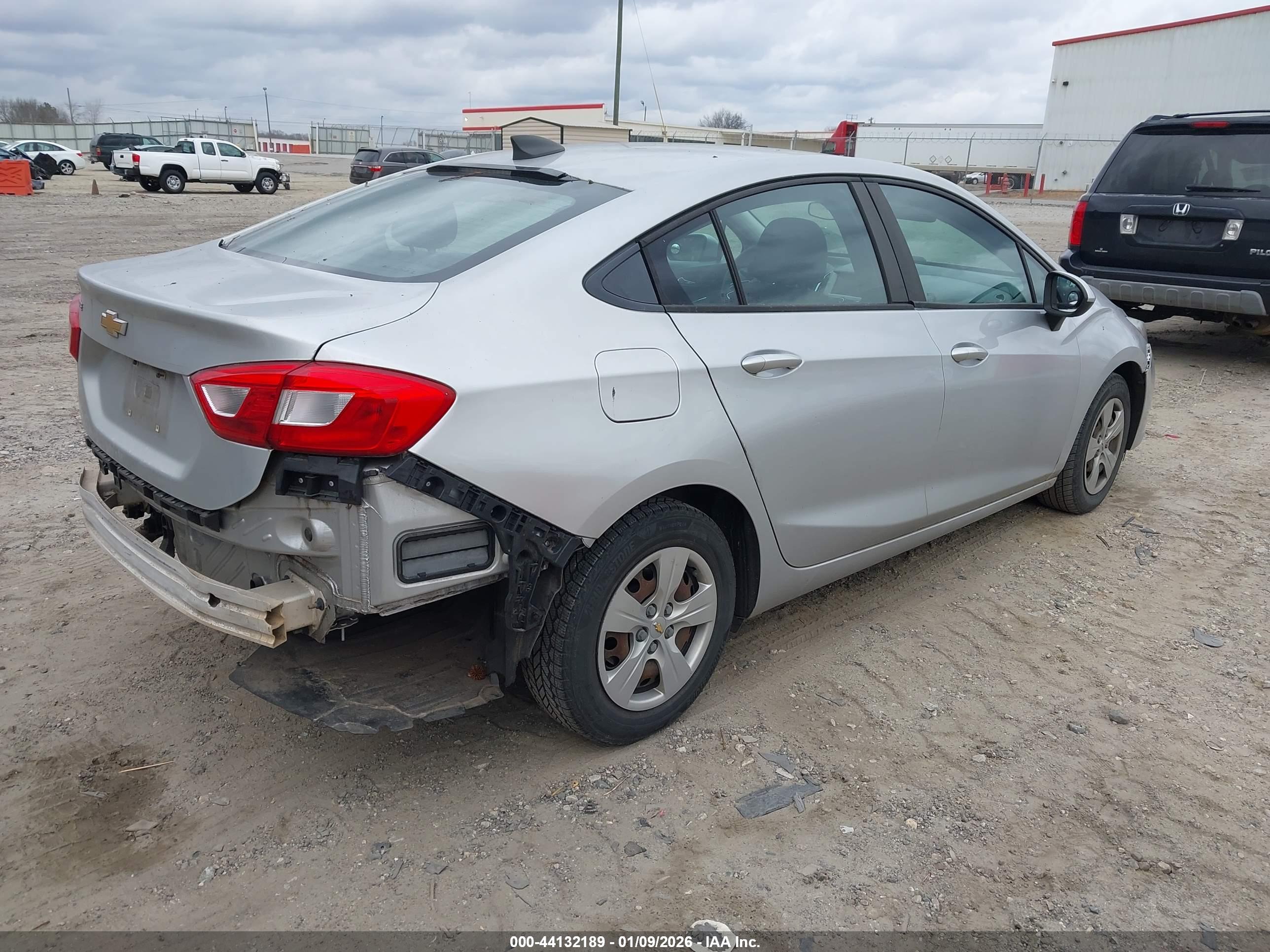 CHEVROLET CRUZE image 4
