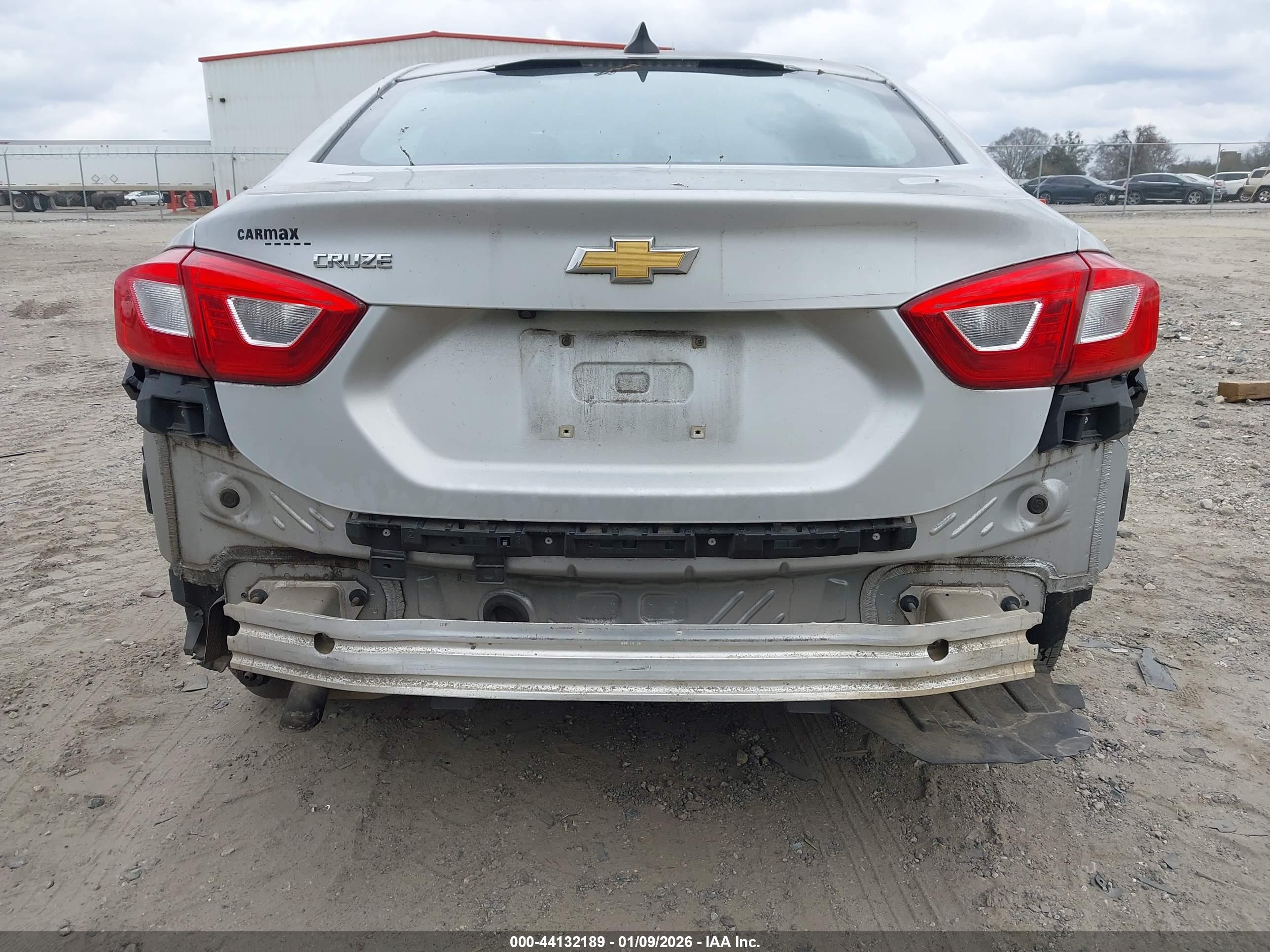 CHEVROLET CRUZE image 6