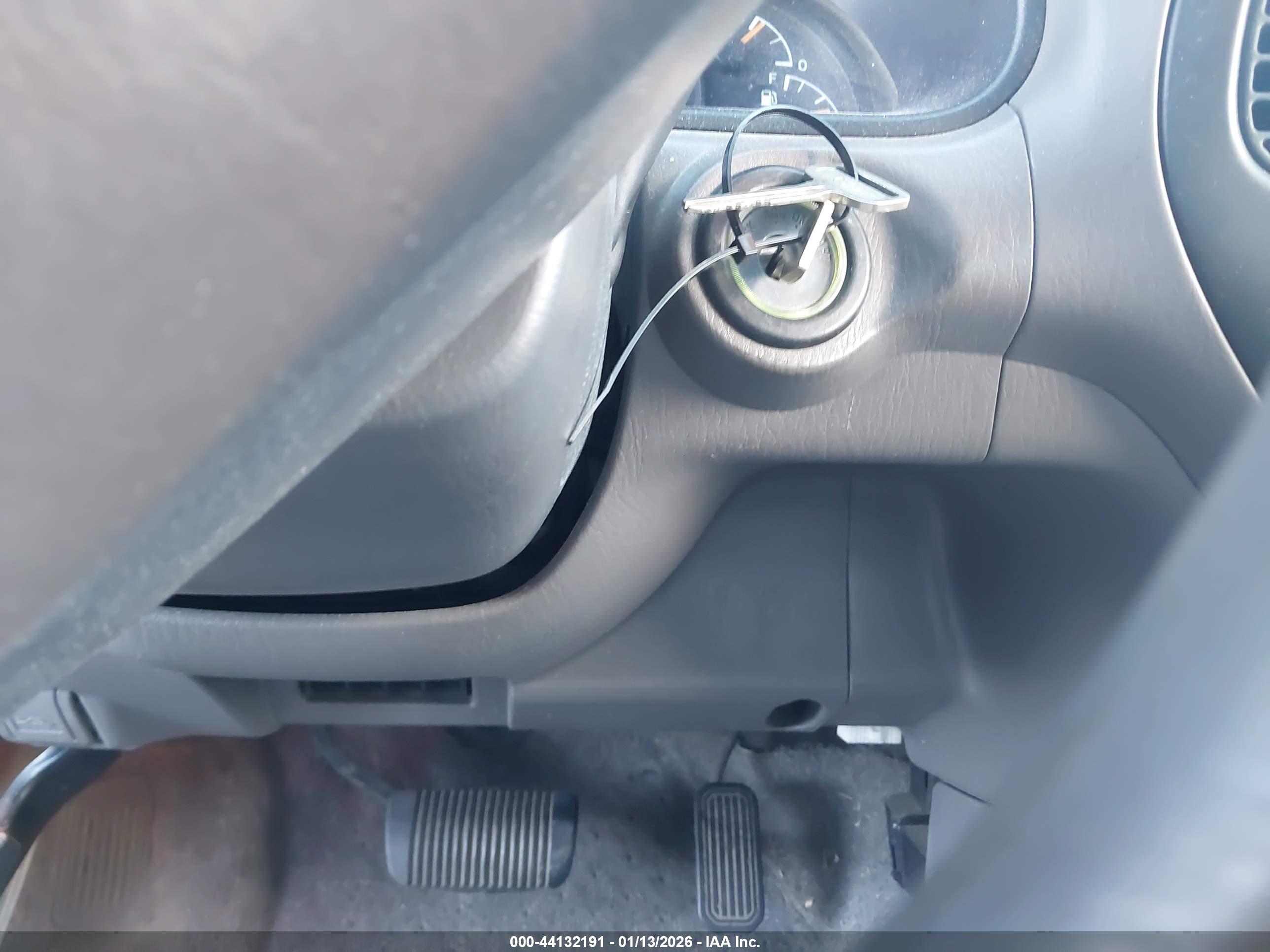 TOYOTA TUNDRA image 11