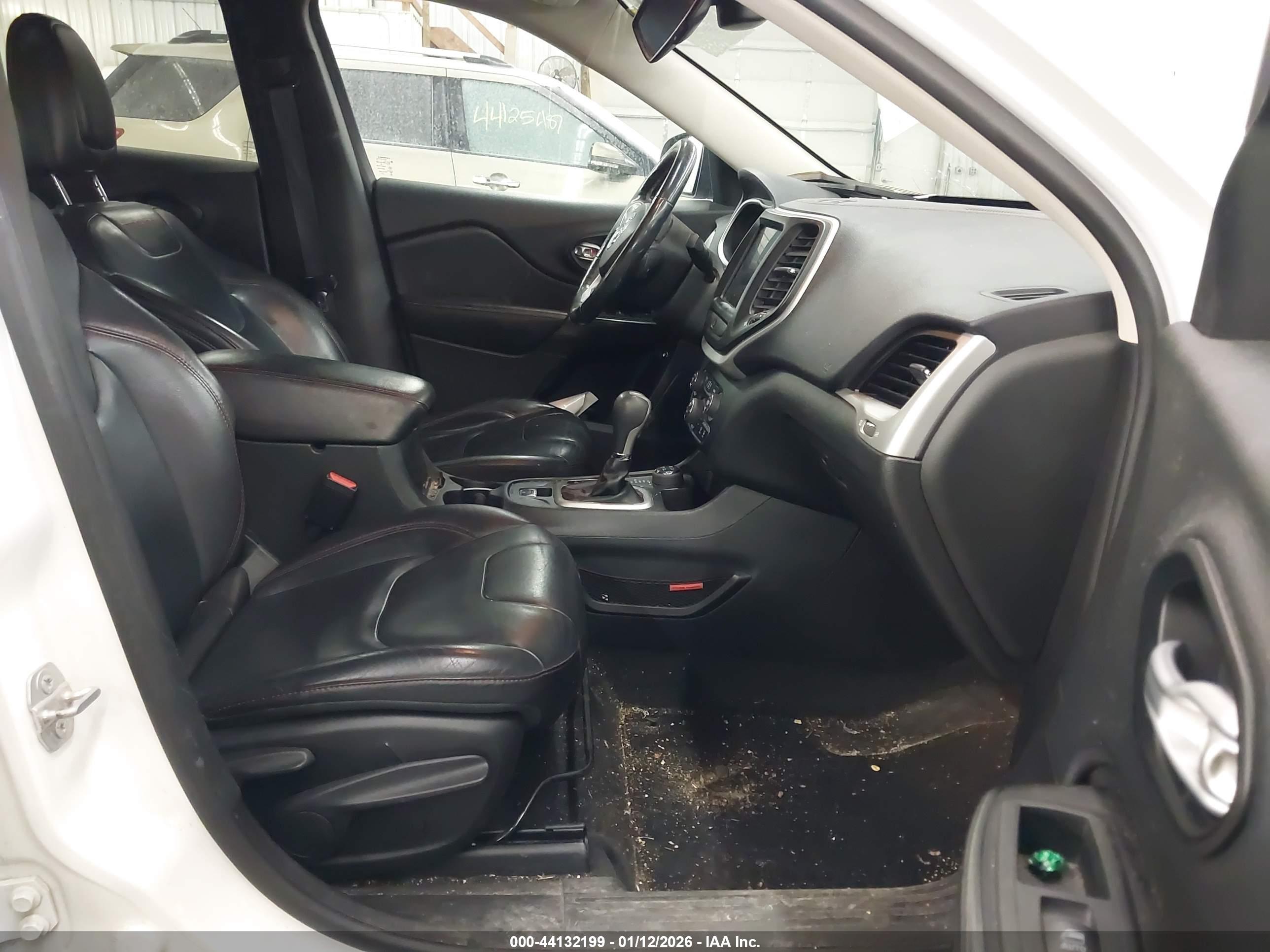 JEEP CHEROKEE image 5