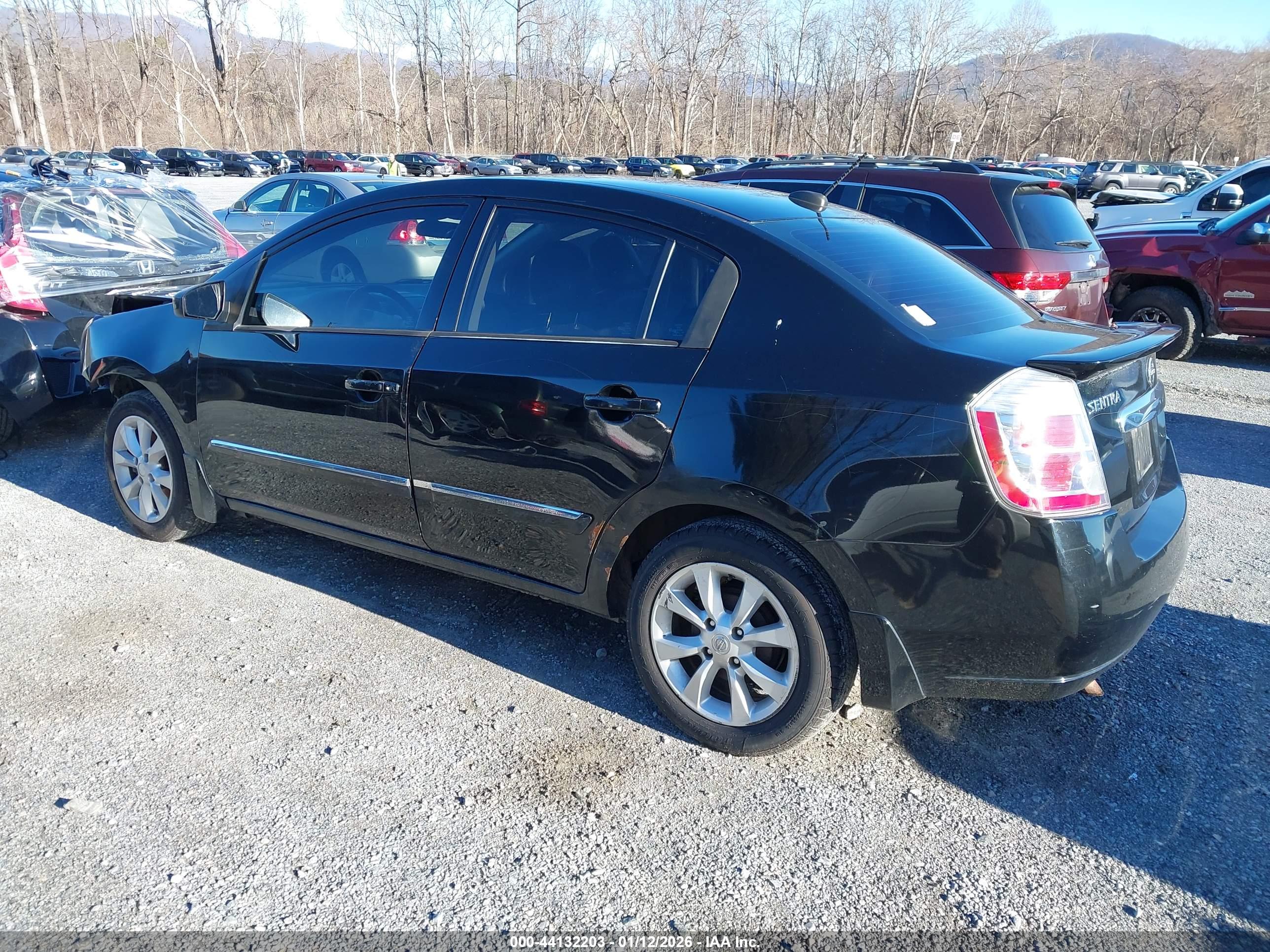 NISSAN SENTRA image 3