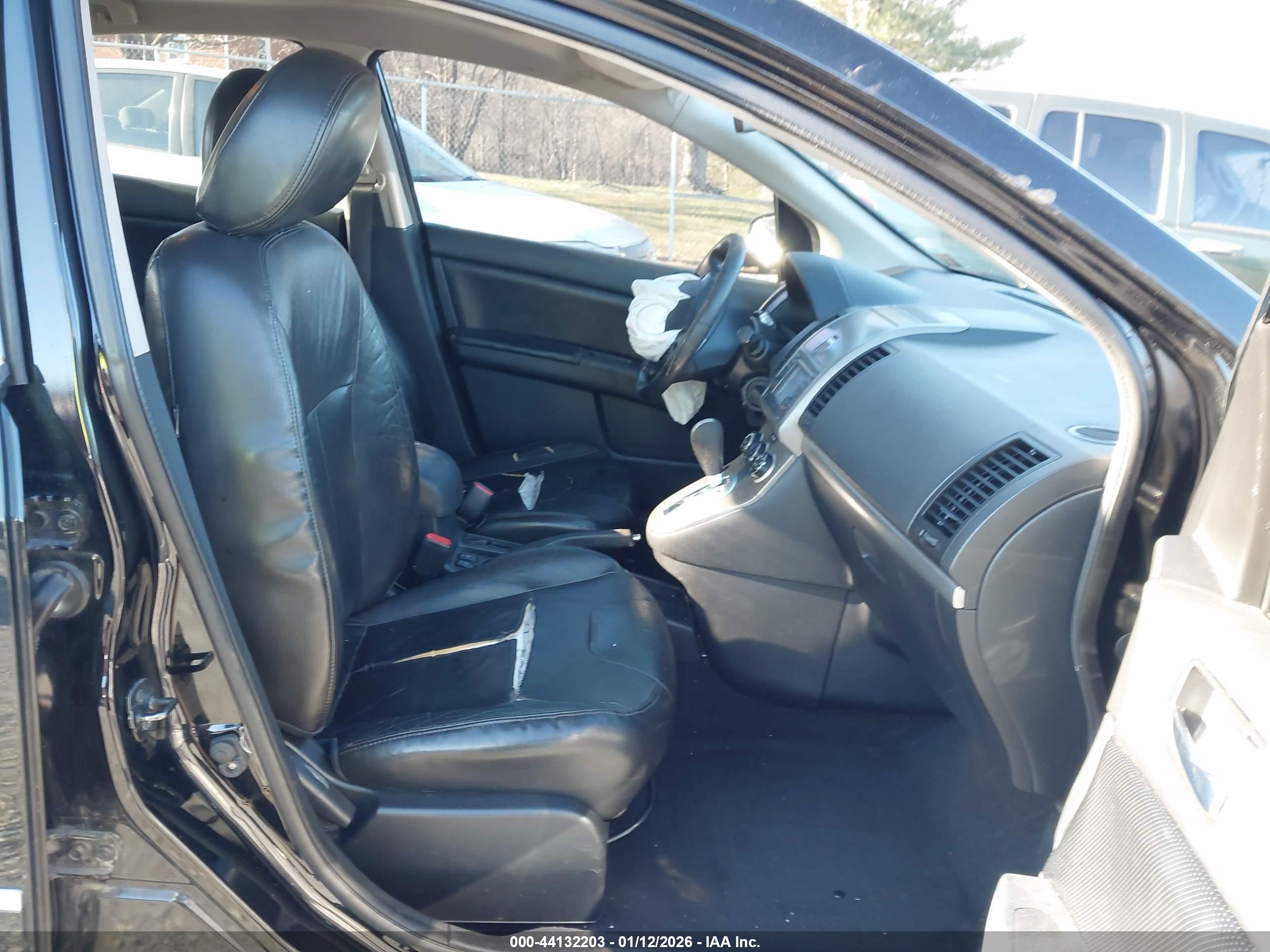 NISSAN SENTRA image 5