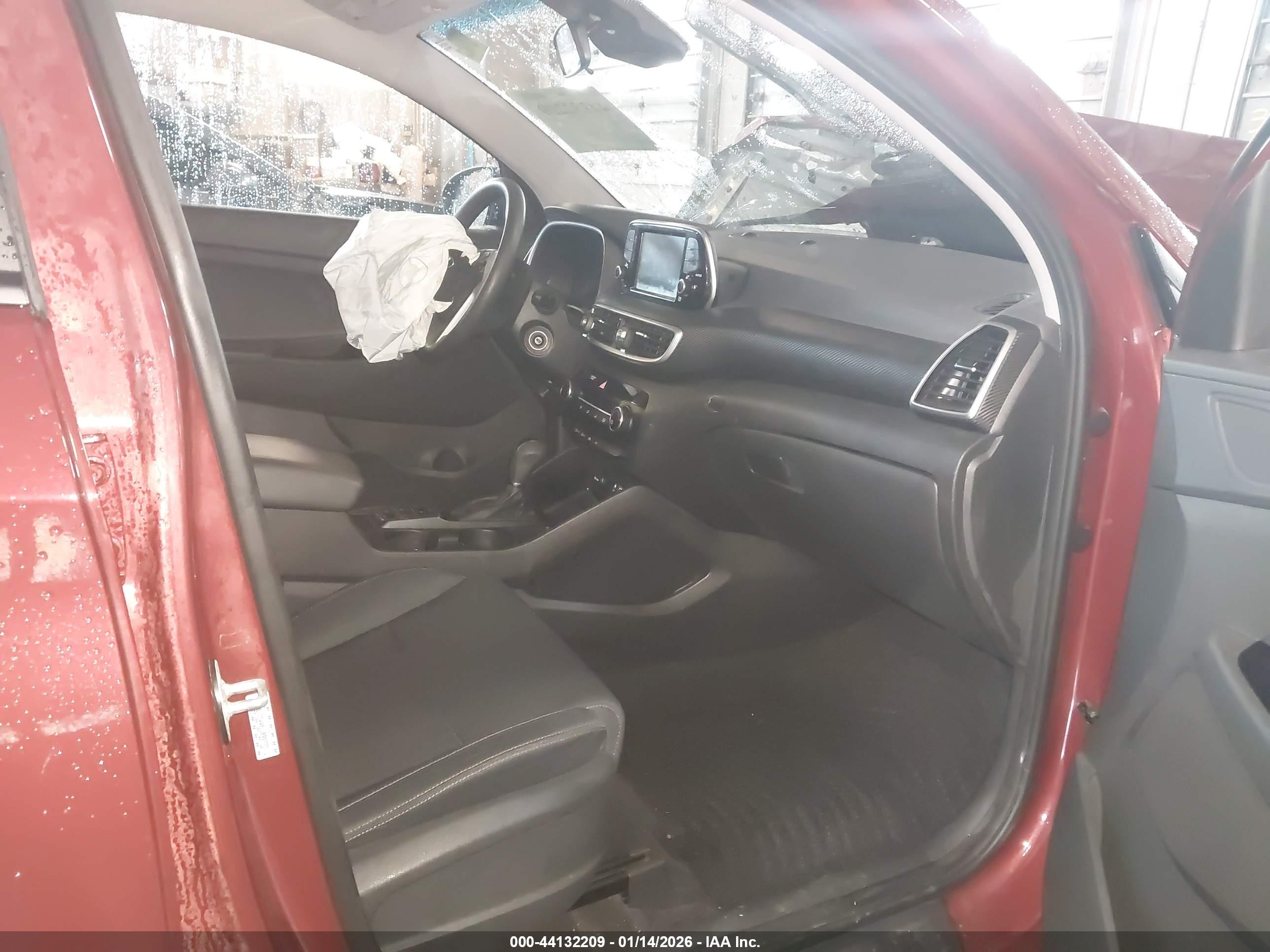 HYUNDAI TUCSON image 5