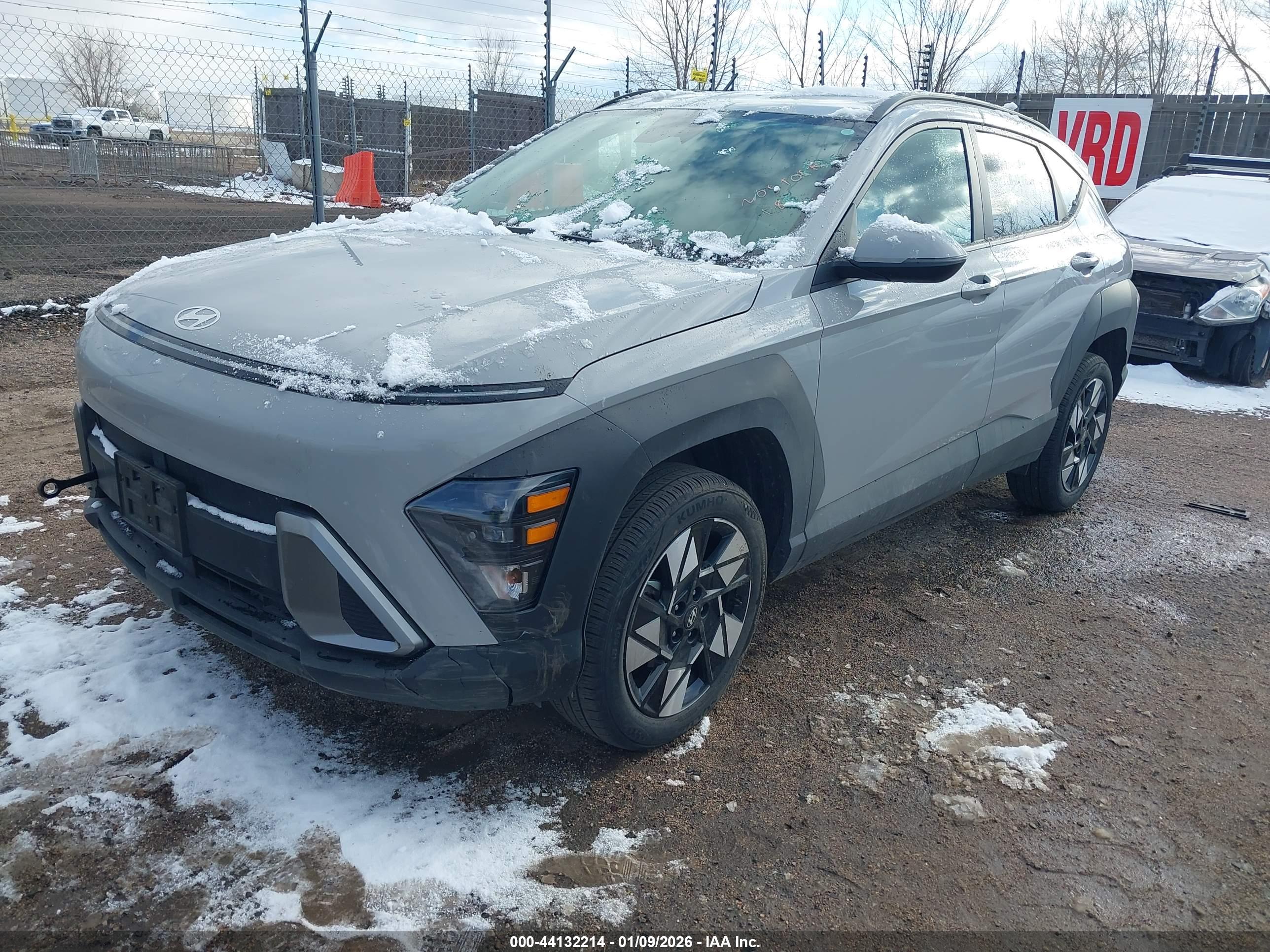 HYUNDAI KONA image 2