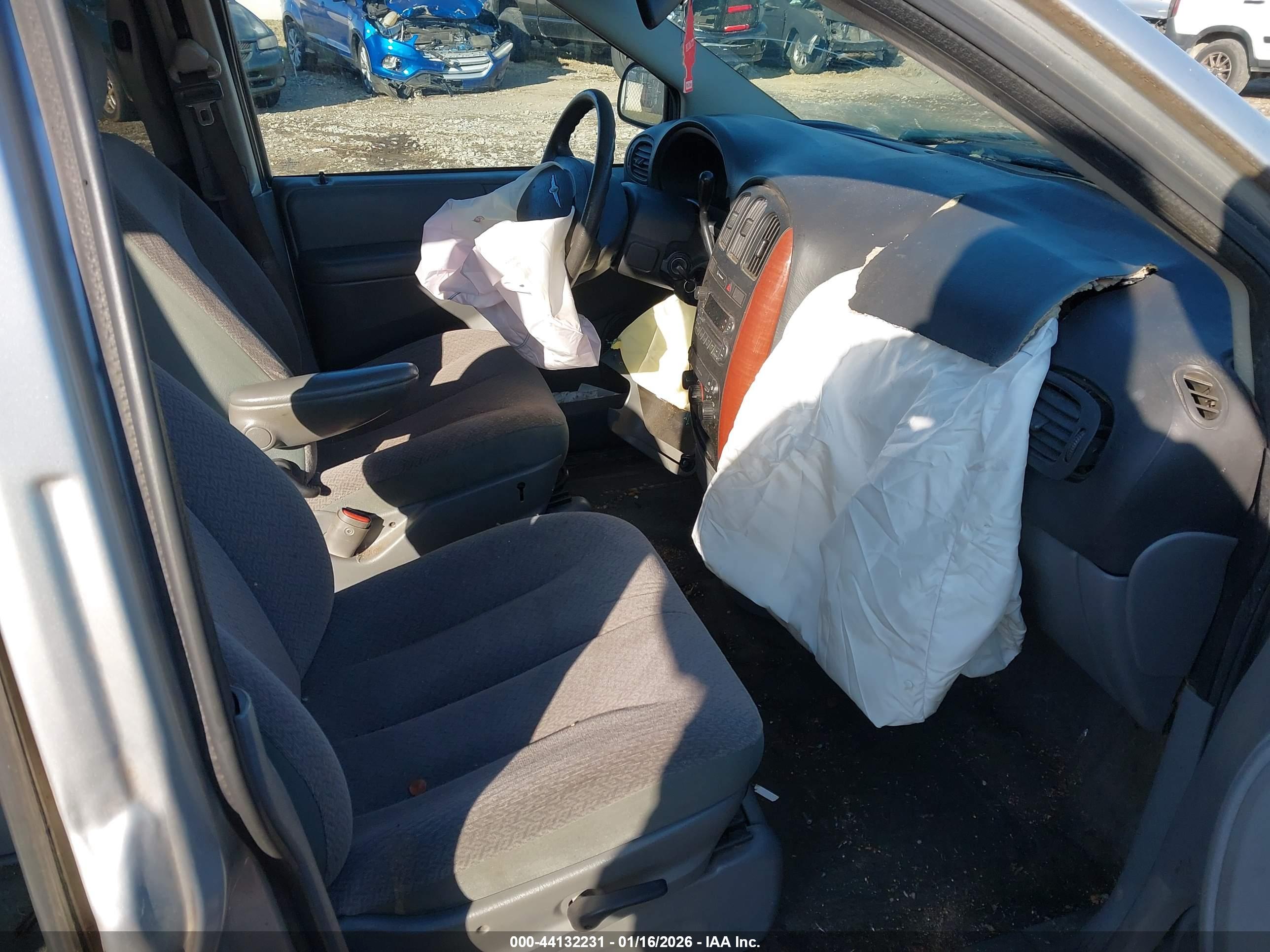 CHRYSLER TOWN image 5