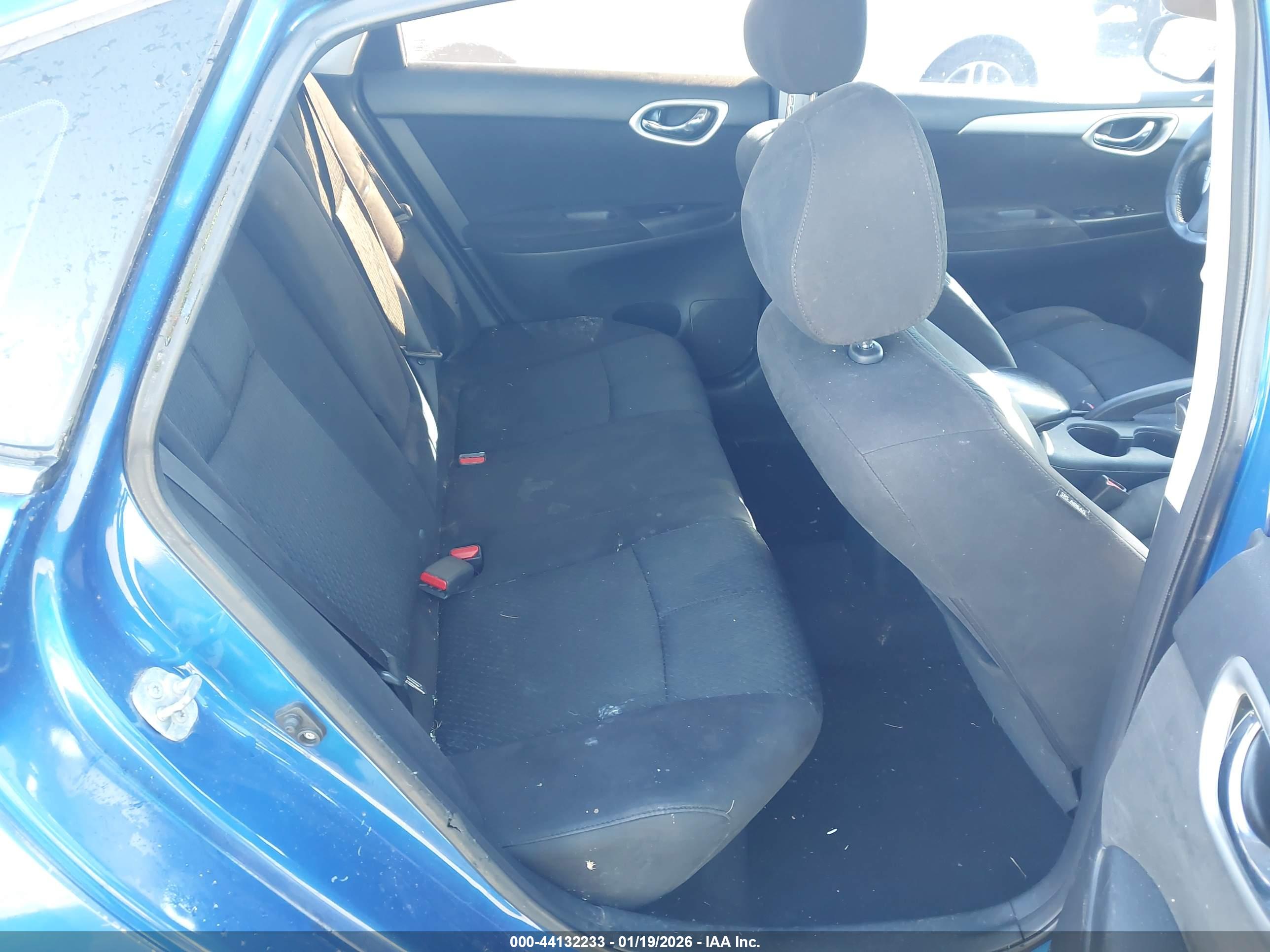 NISSAN SENTRA image 8