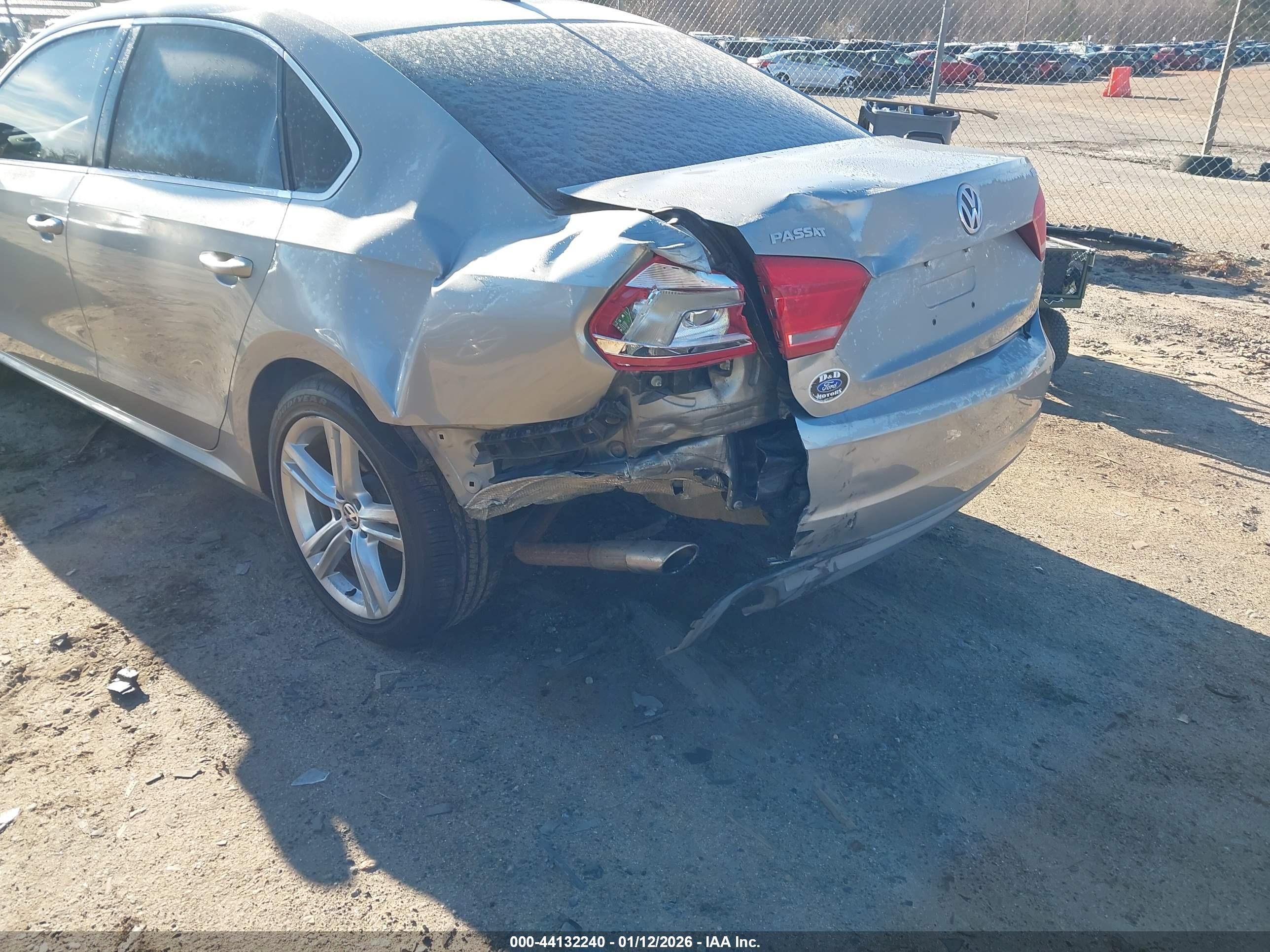 VOLKSWAGEN PASSAT image 6