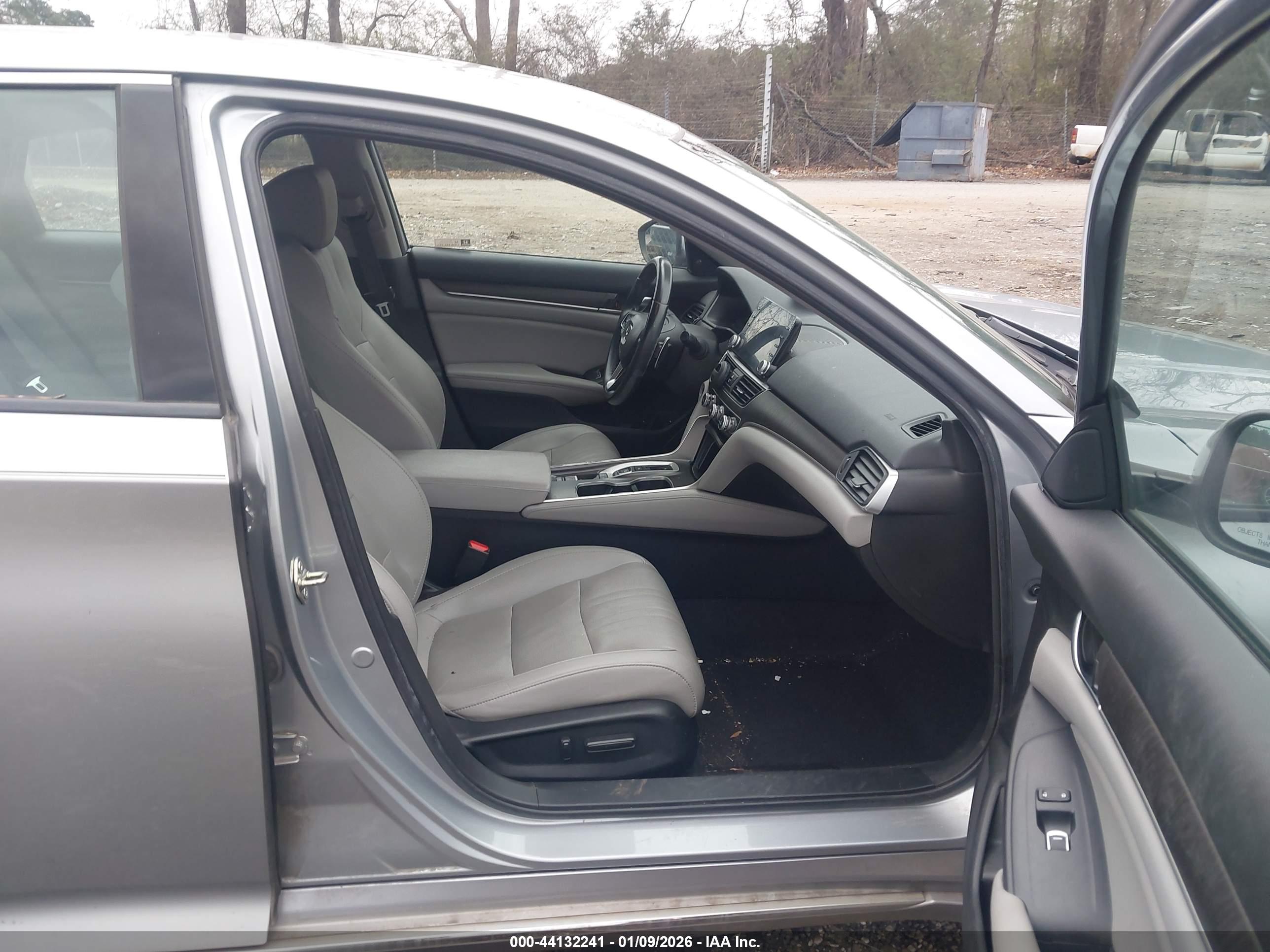 HONDA ACCORD image 5
