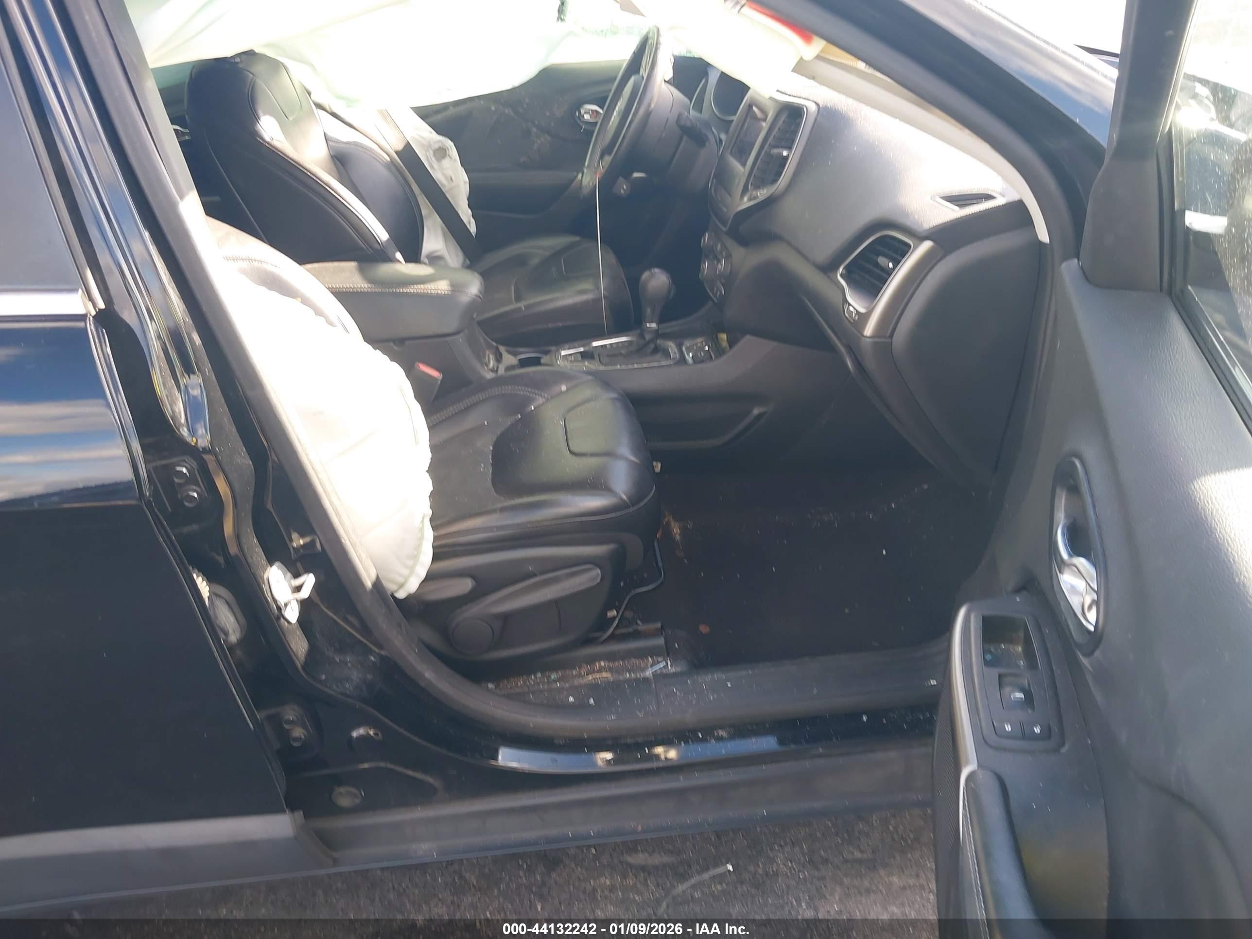 JEEP CHEROKEE image 5