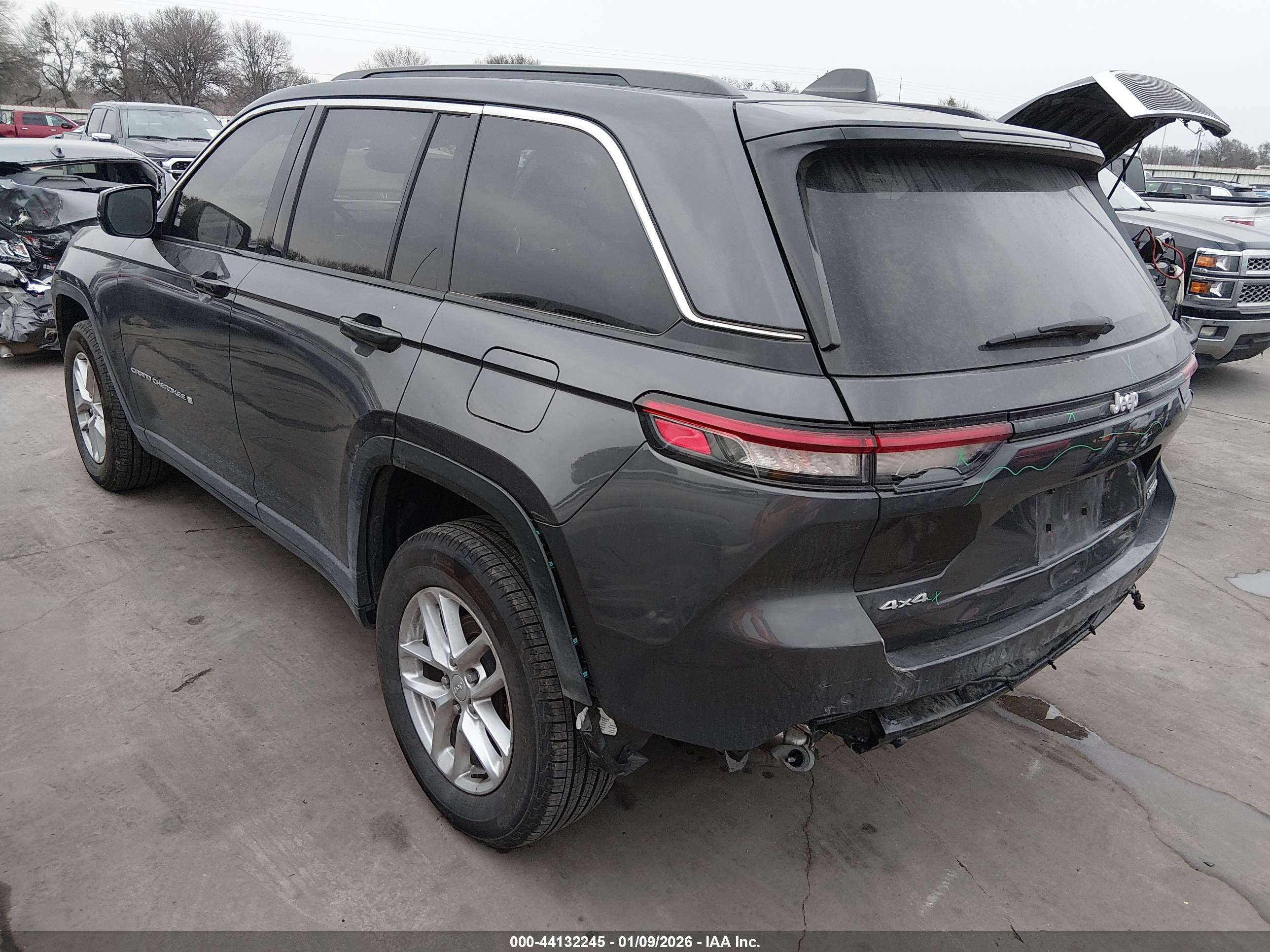 JEEP GRAND image 3