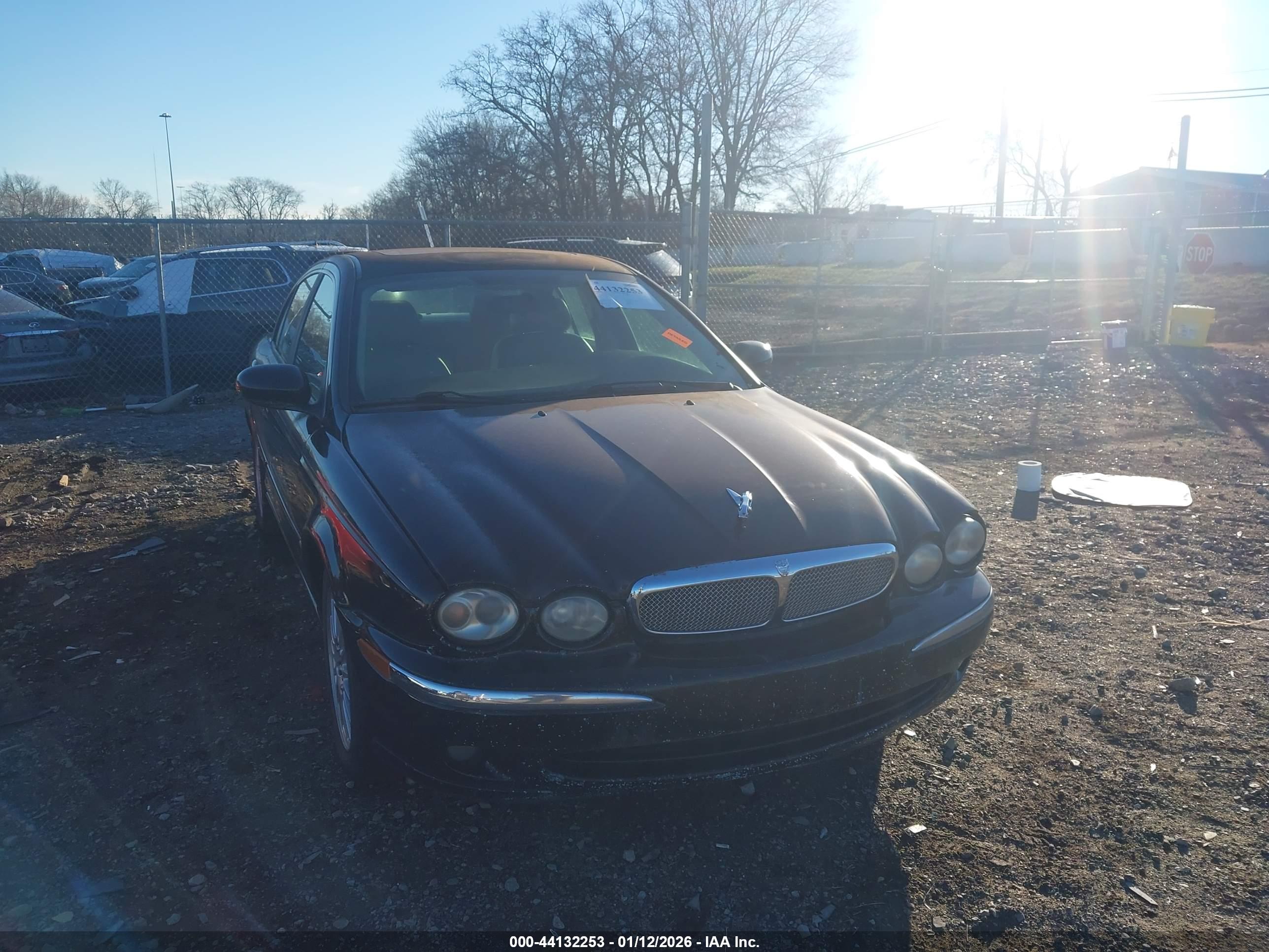 JAGUAR X-TYPE image 6