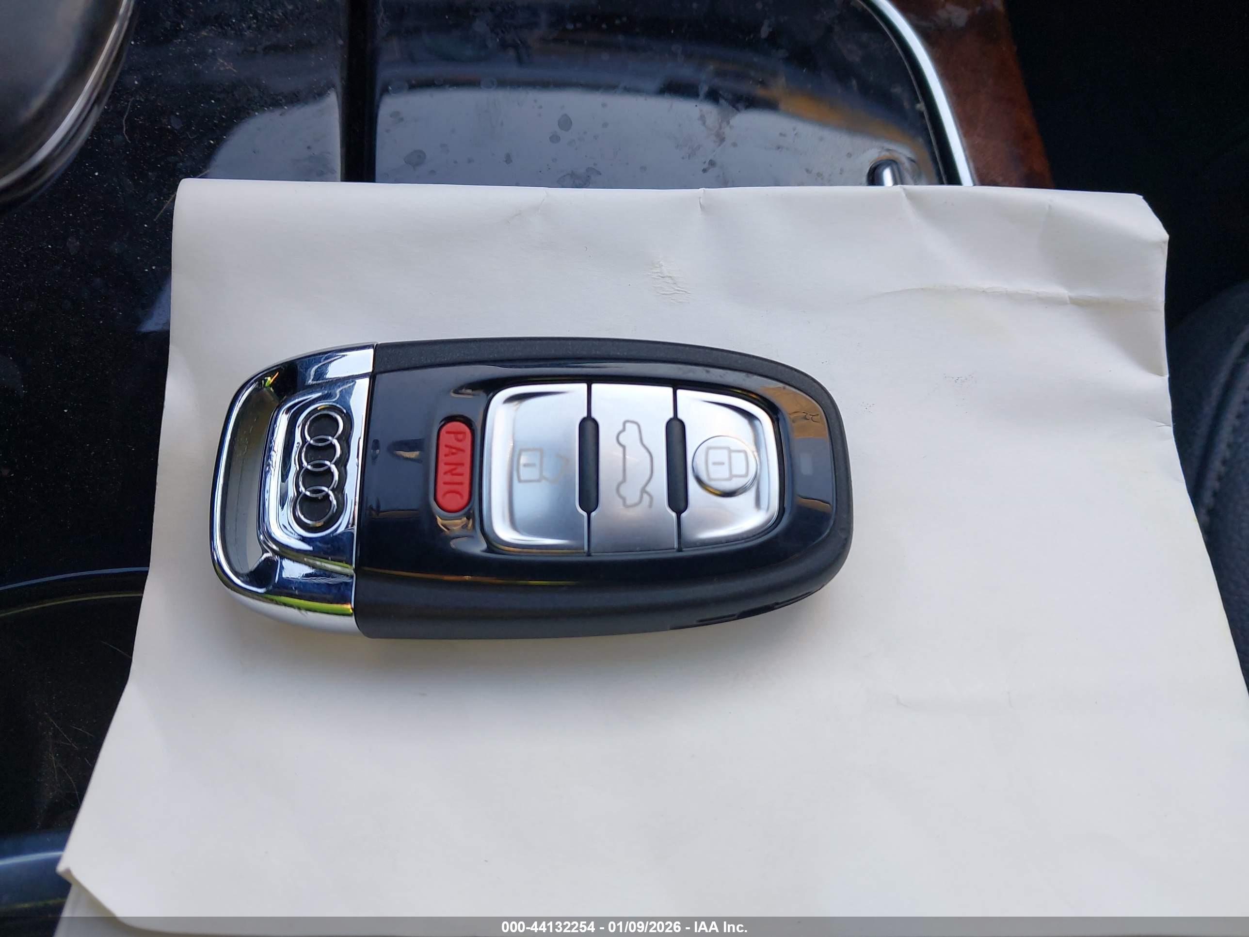 AUDI A8 image 11