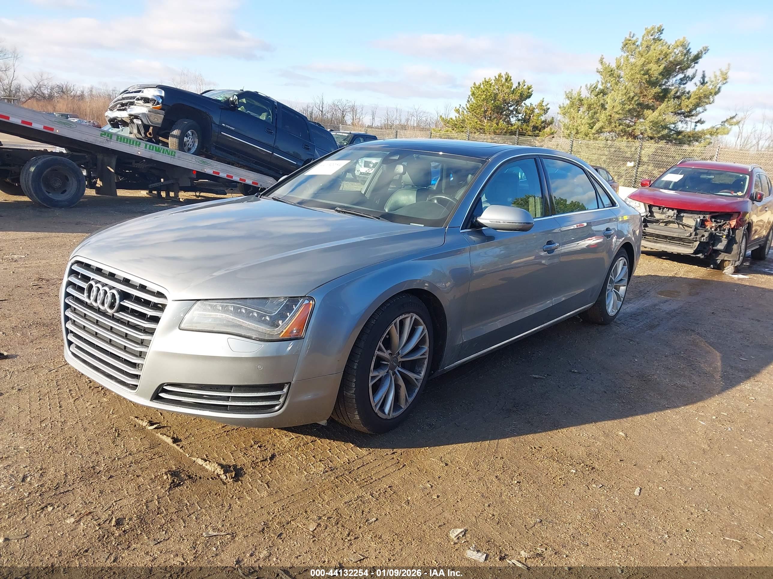 AUDI A8 image 2
