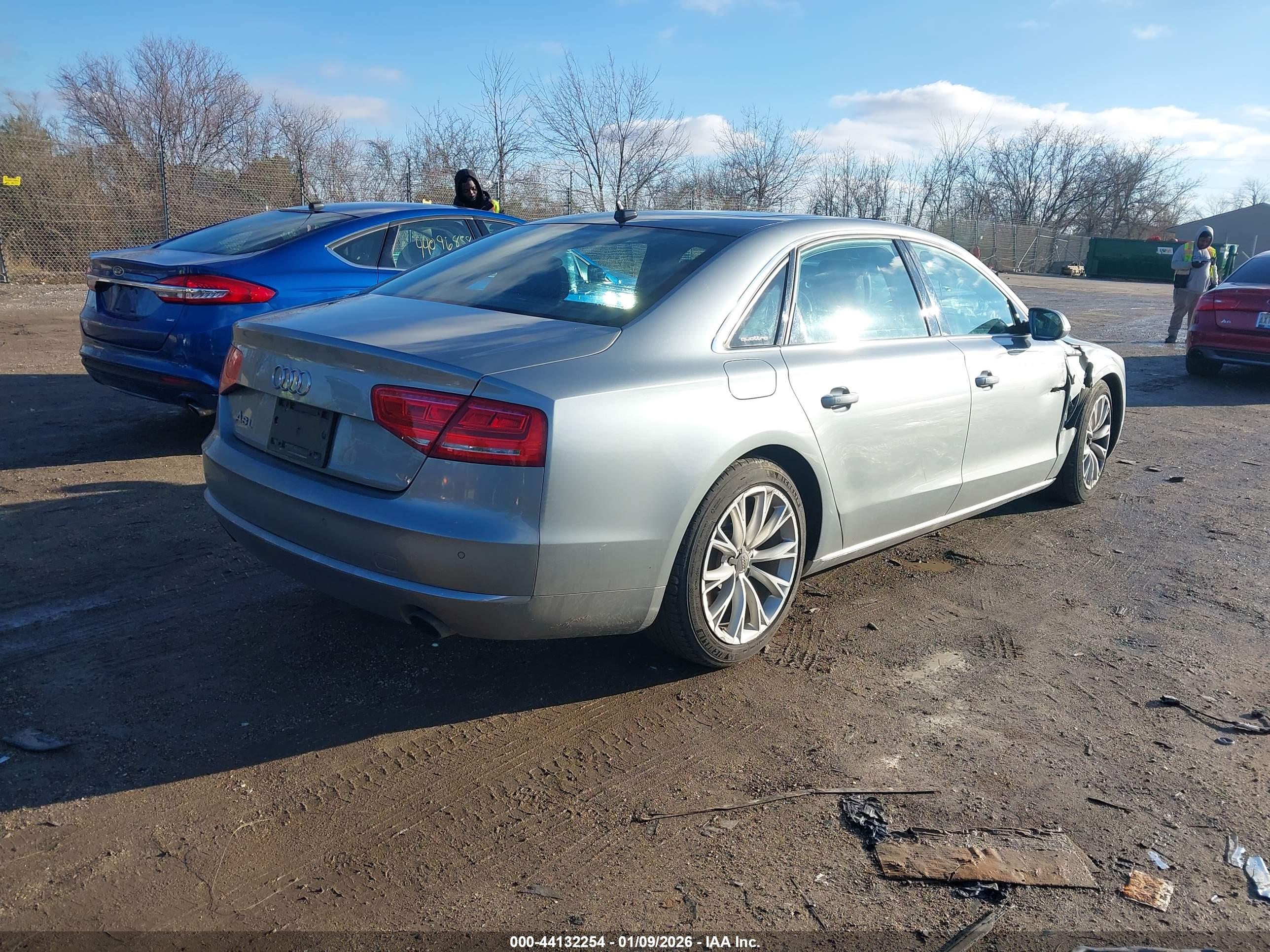 AUDI A8 image 4