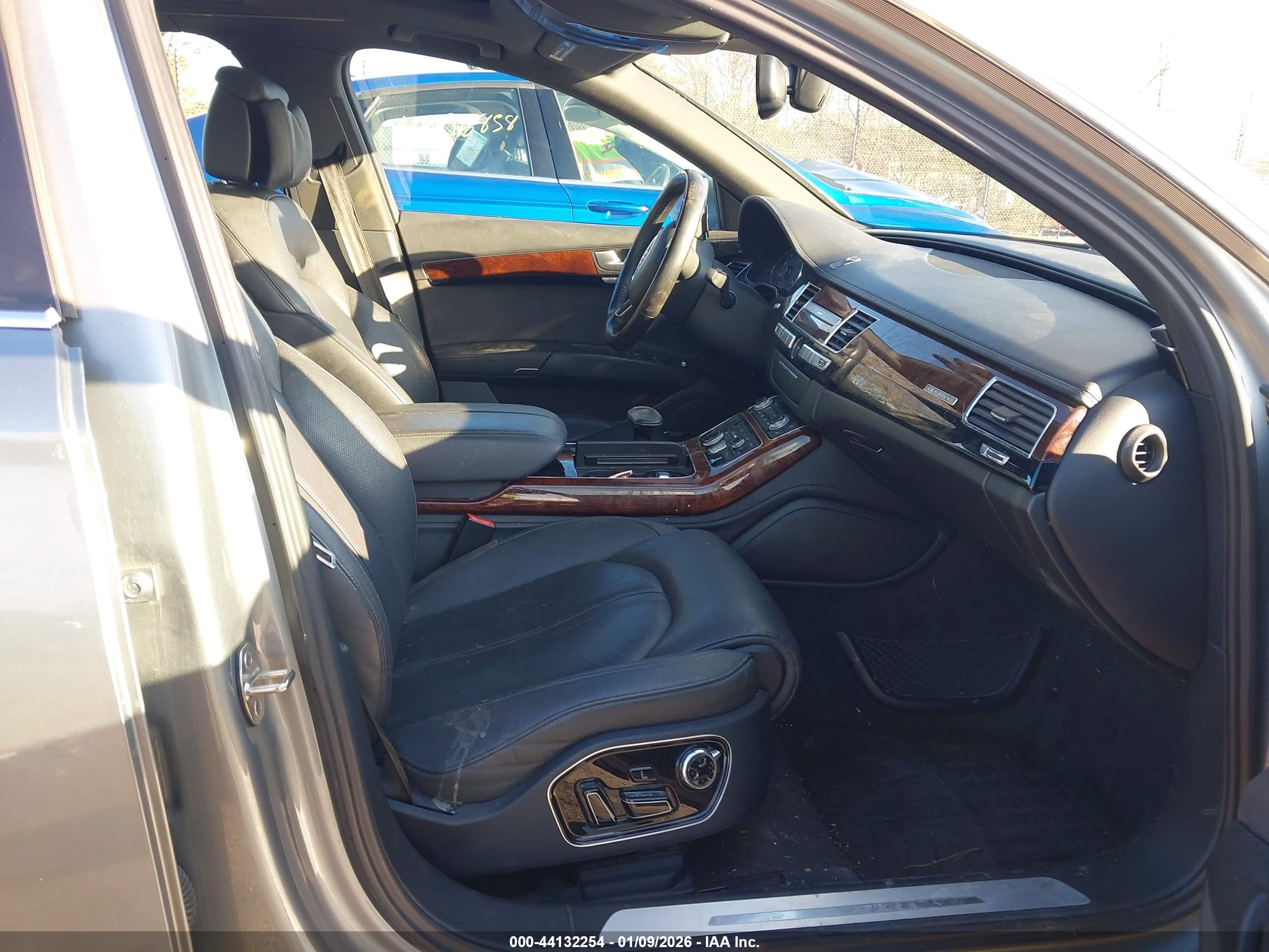 AUDI A8 image 5