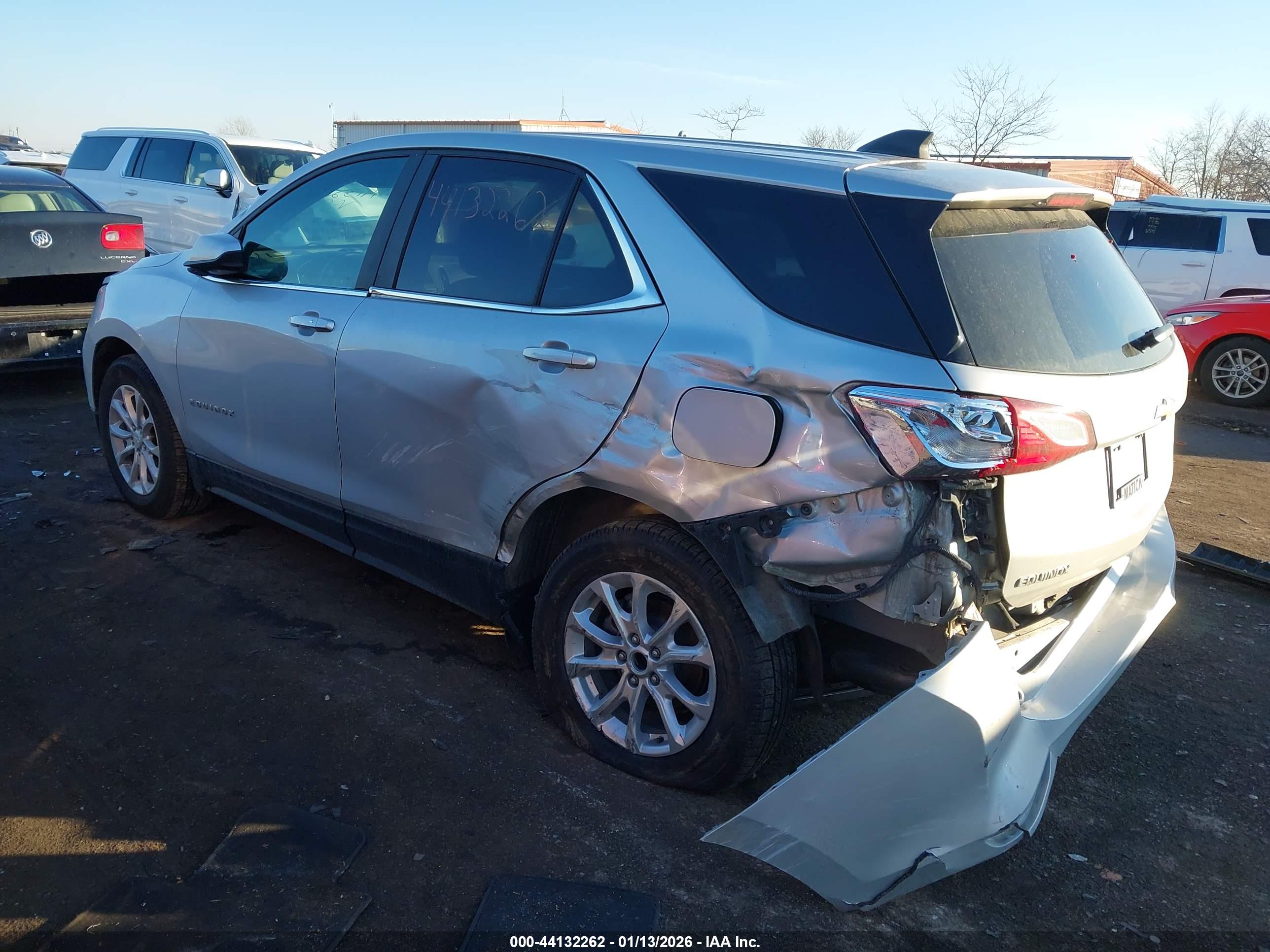 CHEVROLET EQUINOX image 3