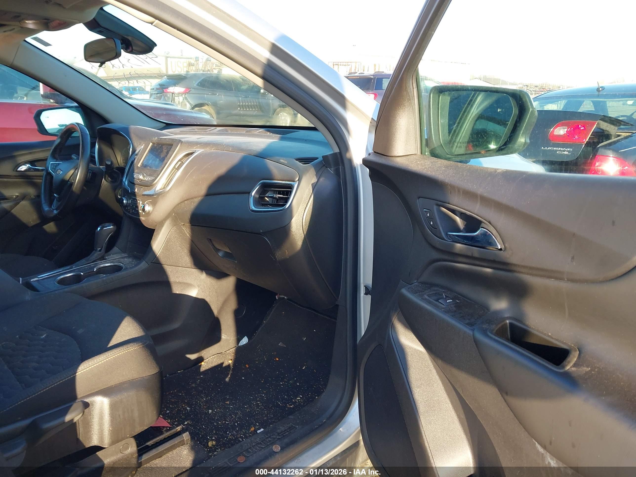 CHEVROLET EQUINOX image 5