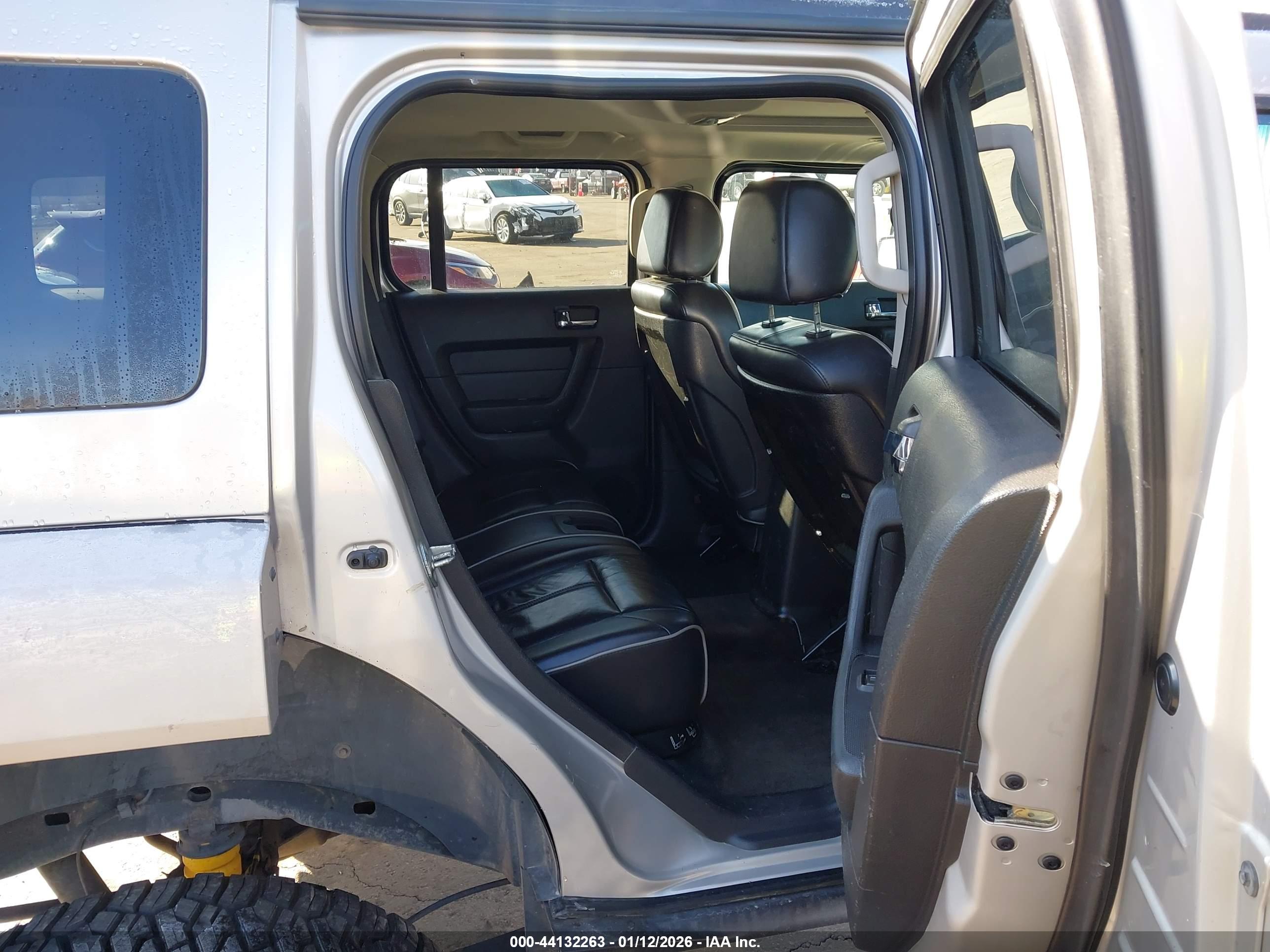 HUMMER H3 image 8